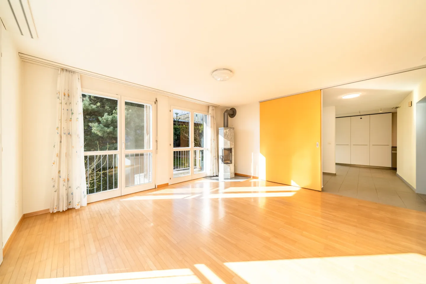 Family-friendly and spacious - Your home in Weggis - Photo 2 of 5