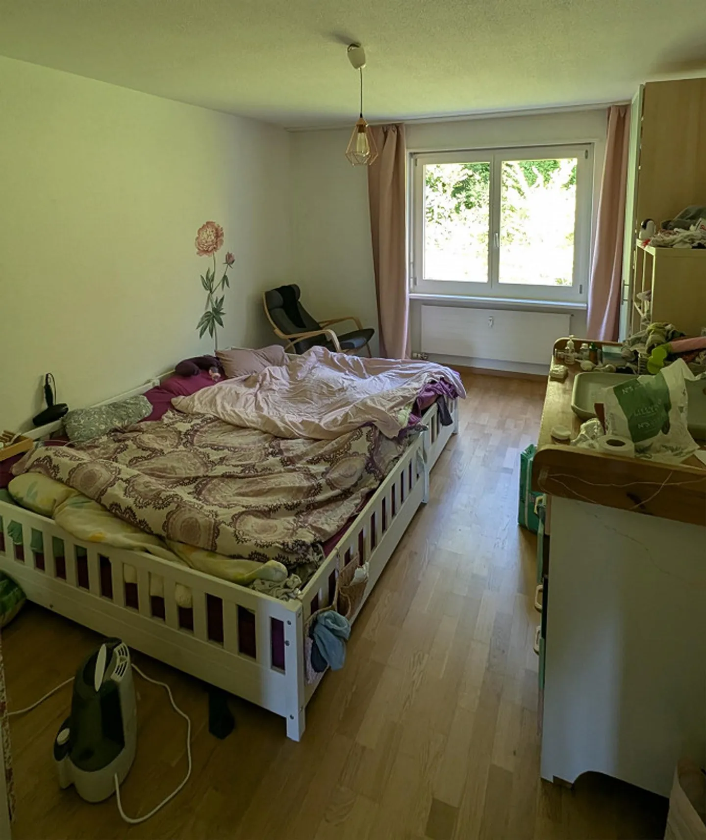 Charmante appartement 3.5 pièces dans un emplacement central - Photo 4 sur 9