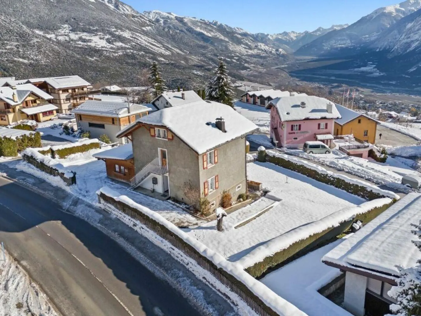 Casa bifamiliare nella zona sciistica di Crans-Montana/VS - Foto 2 di 30