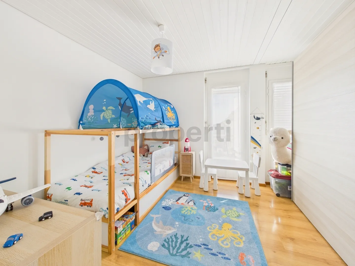 Élégante 4.5 pièces  maisonnette avec balcon ensoleillé à Treycovagnes - Foto 7 von 12