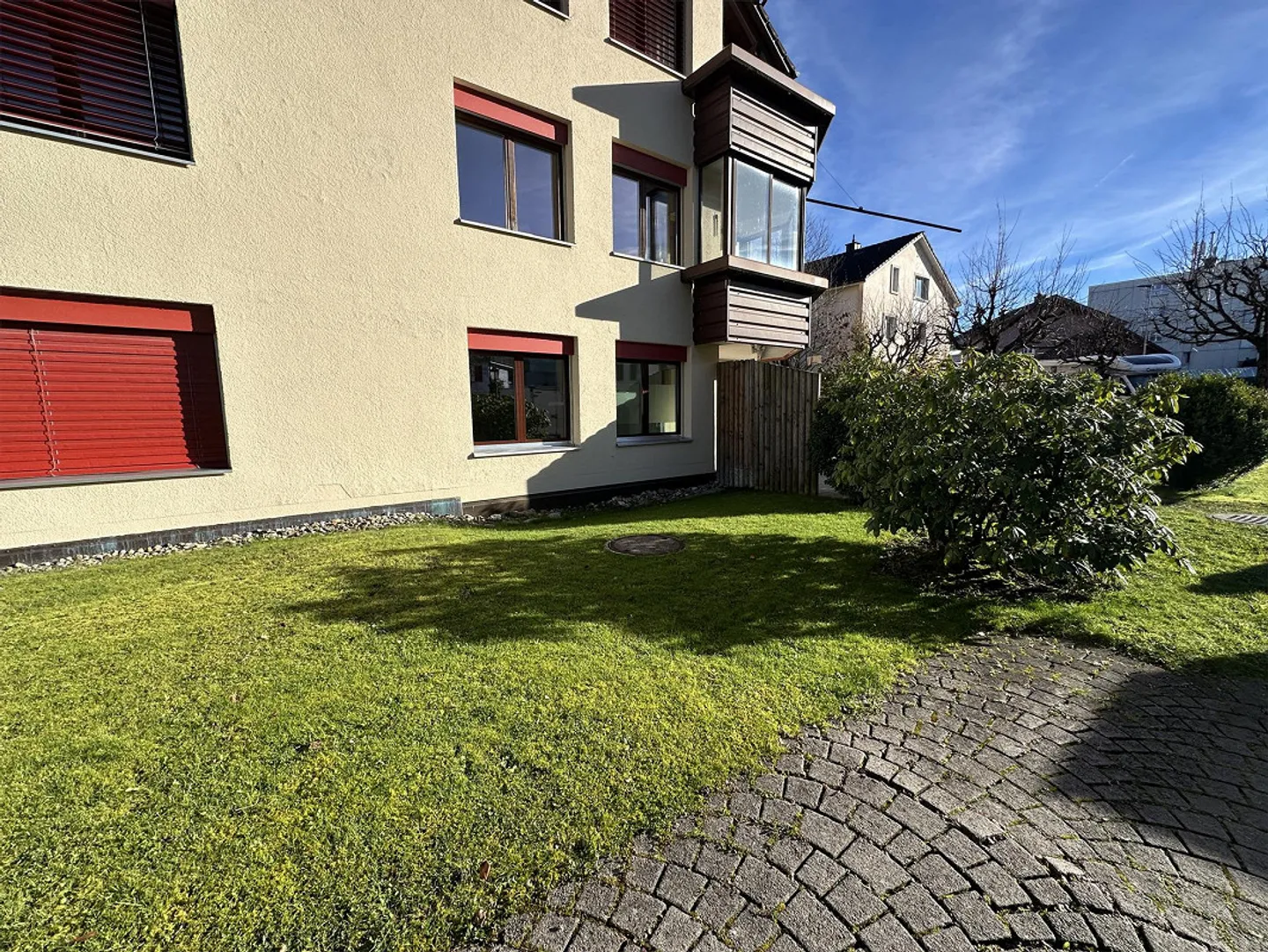 Beautiful sunny 3.5 room garden apartment - Photo 25 of 26