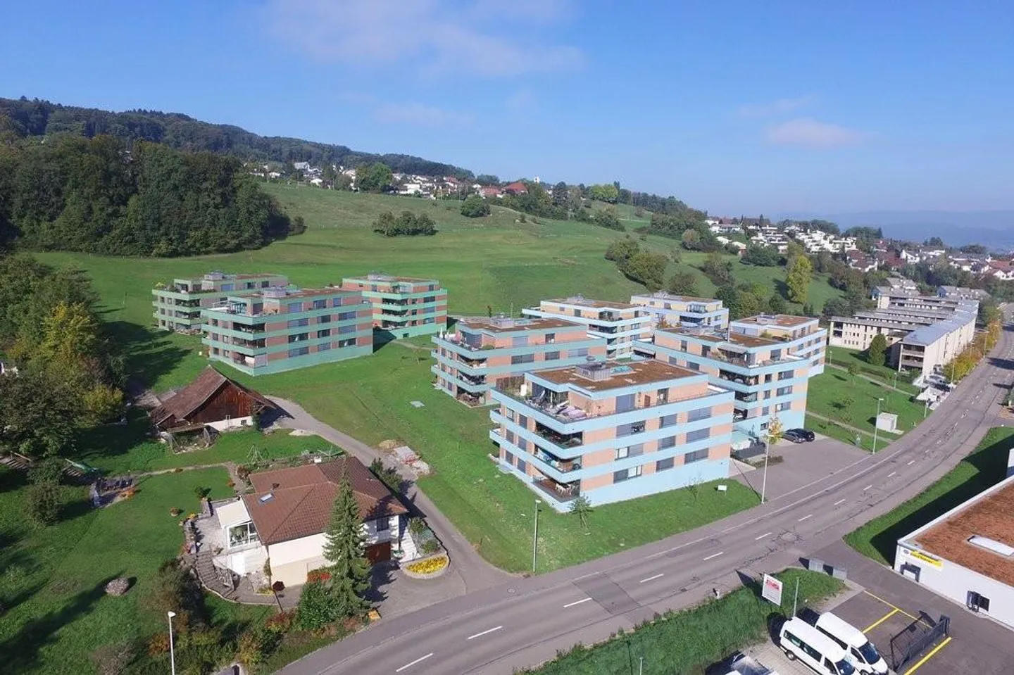 Central, Moderne, Proche de la Nature! - Photo 1 sur 8