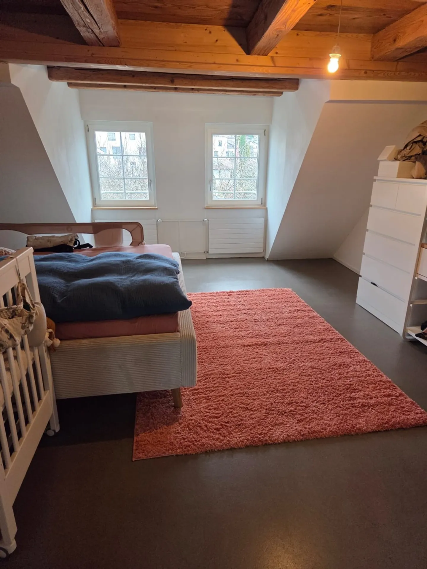 Section de maison avec part de jardin (exposition sud) et énorme cave naturelle (40m2). - Photo 9 sur 12