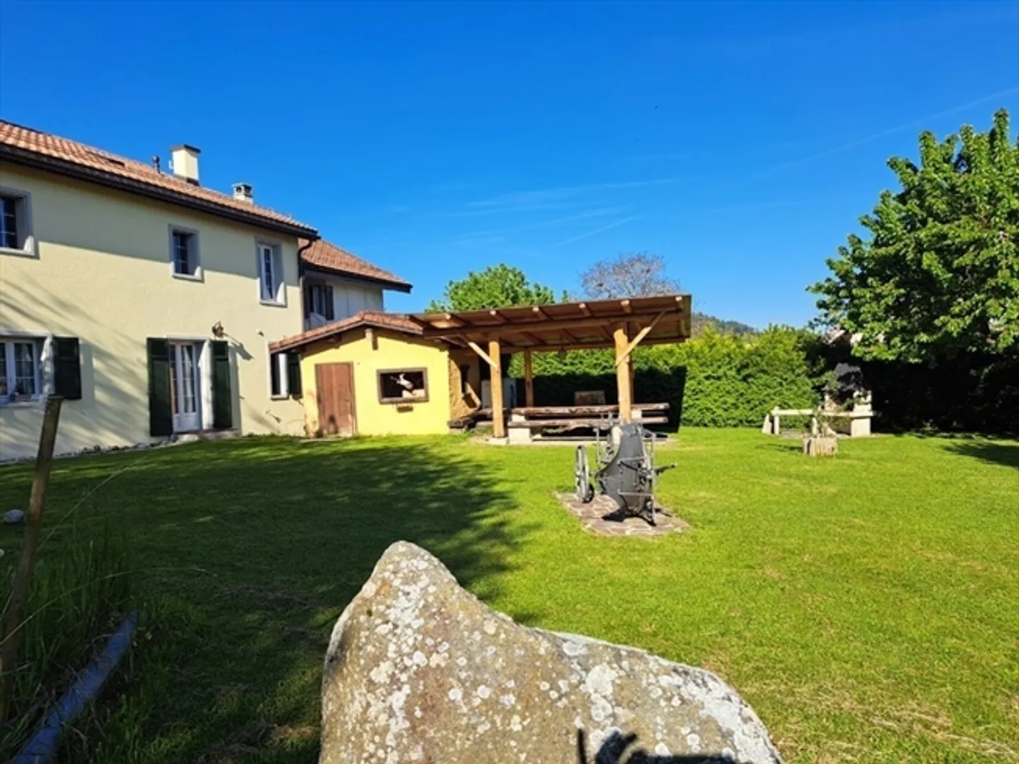 MAISON 5 CHAMBRES À ATTALENS (FR), MEUBLÉE, TEMPORAIRE - Photo 1 sur 10