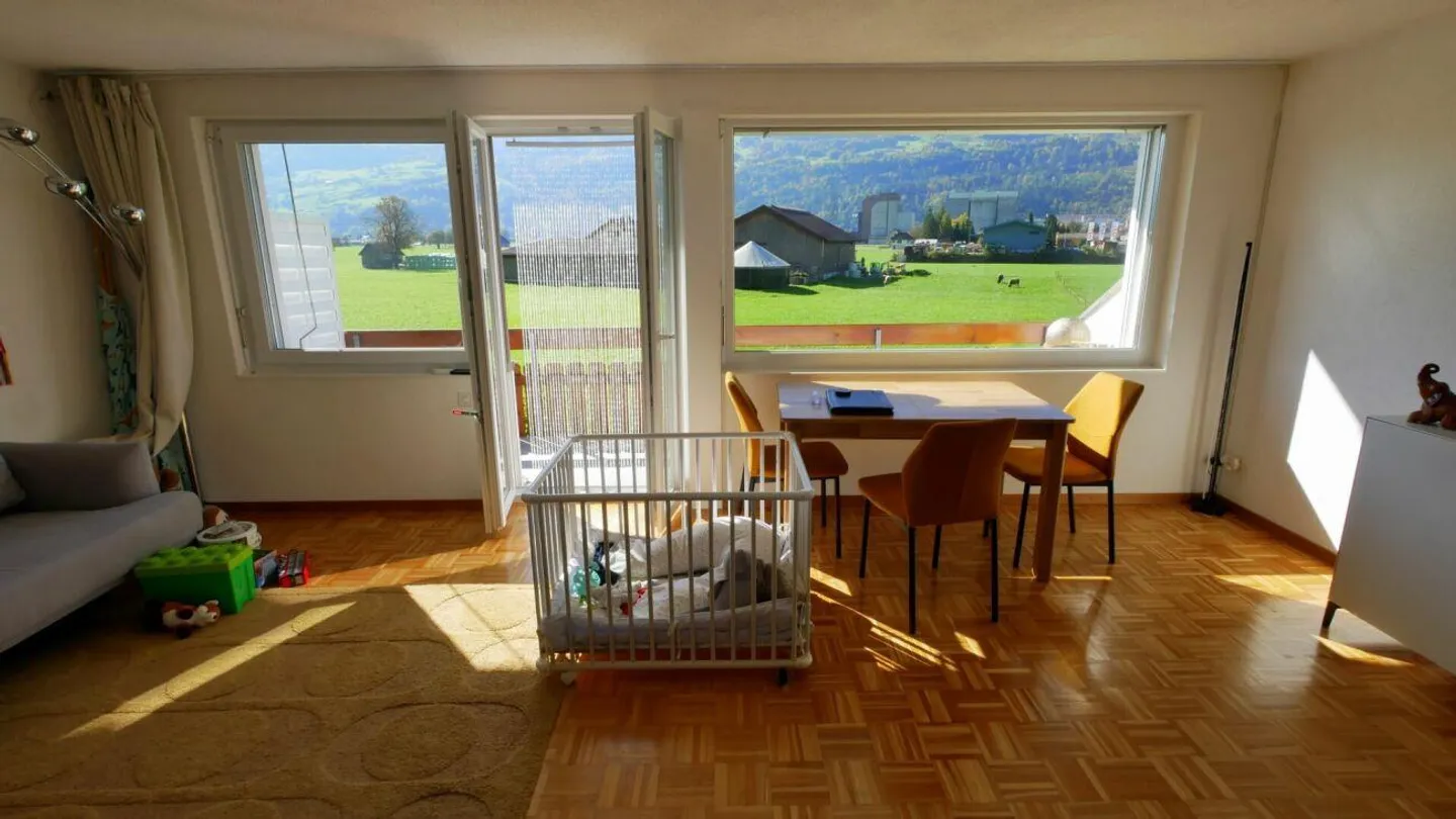 Casa unifamiliare (casa d'angolo) - Foto 6 di 15
