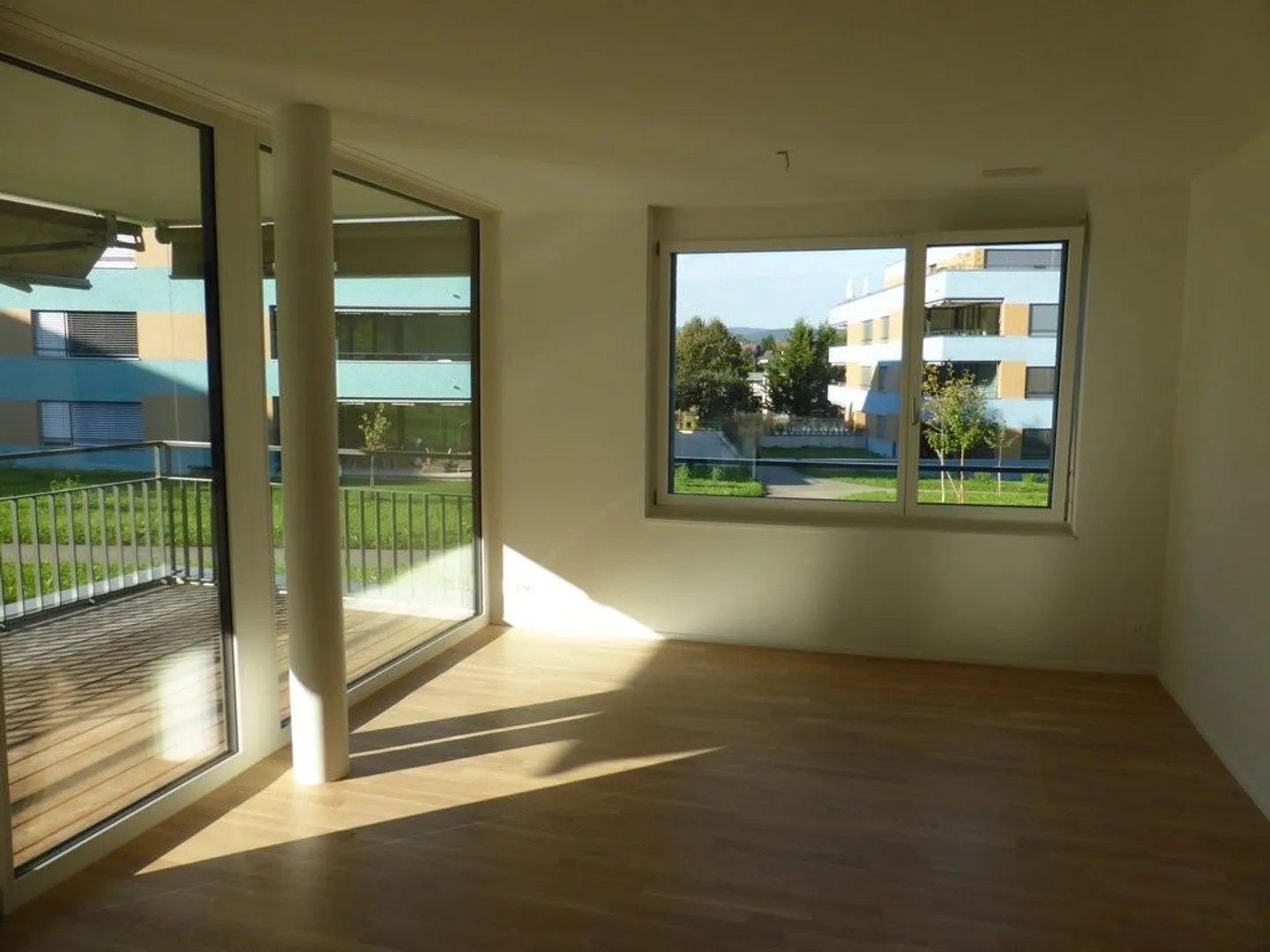 Central, Moderne, Proche de la Nature! - Photo 3 sur 8