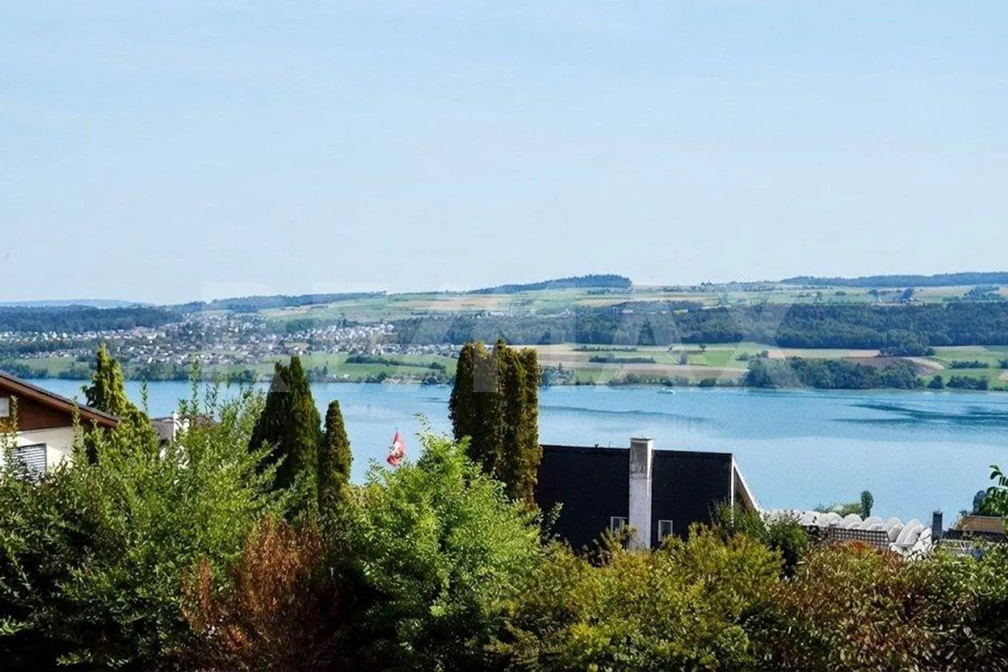 Casa unifamiliare affascinante a Beinwil am See: Ampio spazio abitativo incontra... - Foto 3 di 13
