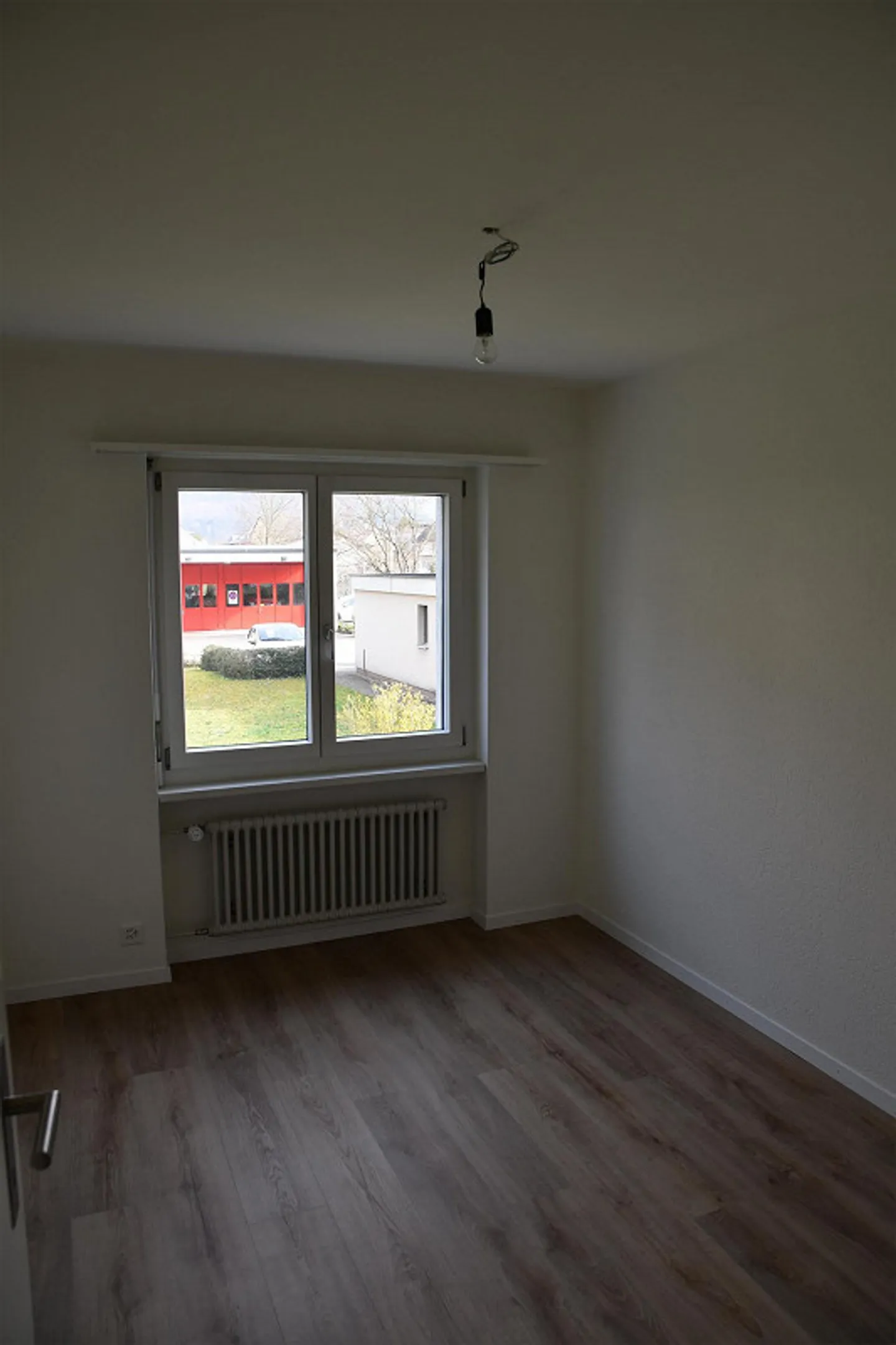 Newly renovated 3-room apartment in a quiet and central location in Aesch - Photo 2 of 7