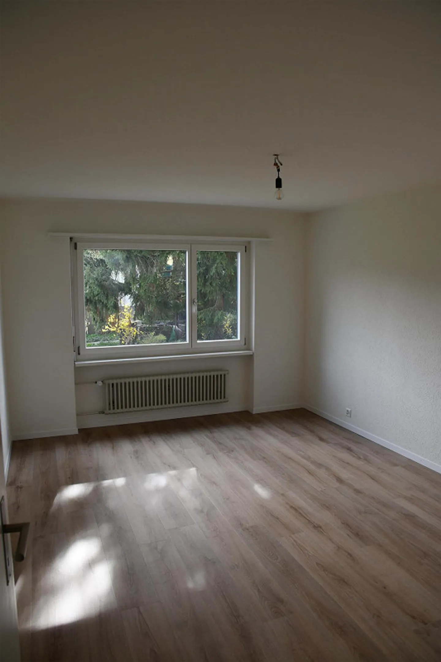 Newly renovated 3-room apartment in a quiet and central location in Aesch - Photo 3 of 7