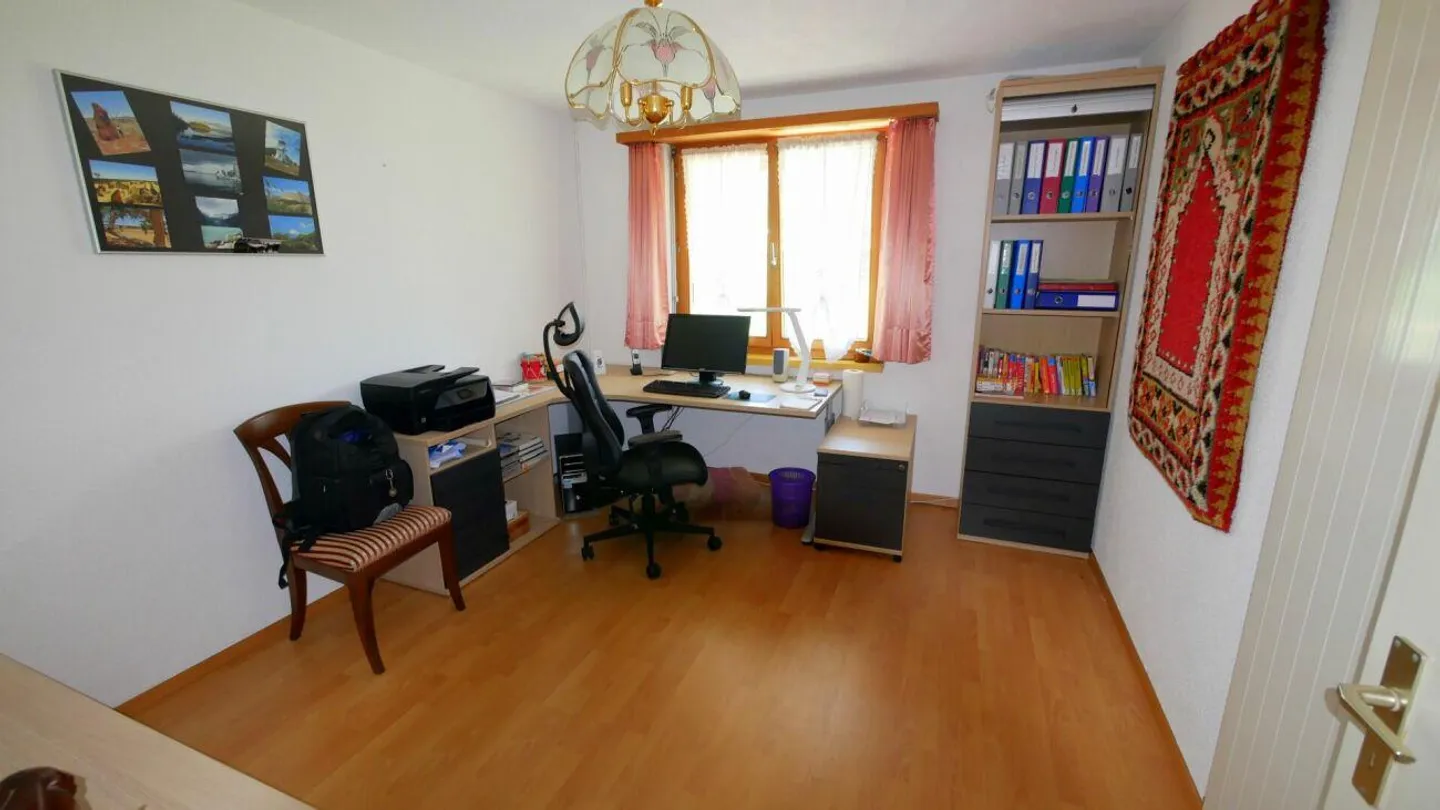 Casa unifamiliare (casa d'angolo) - Foto 13 di 15