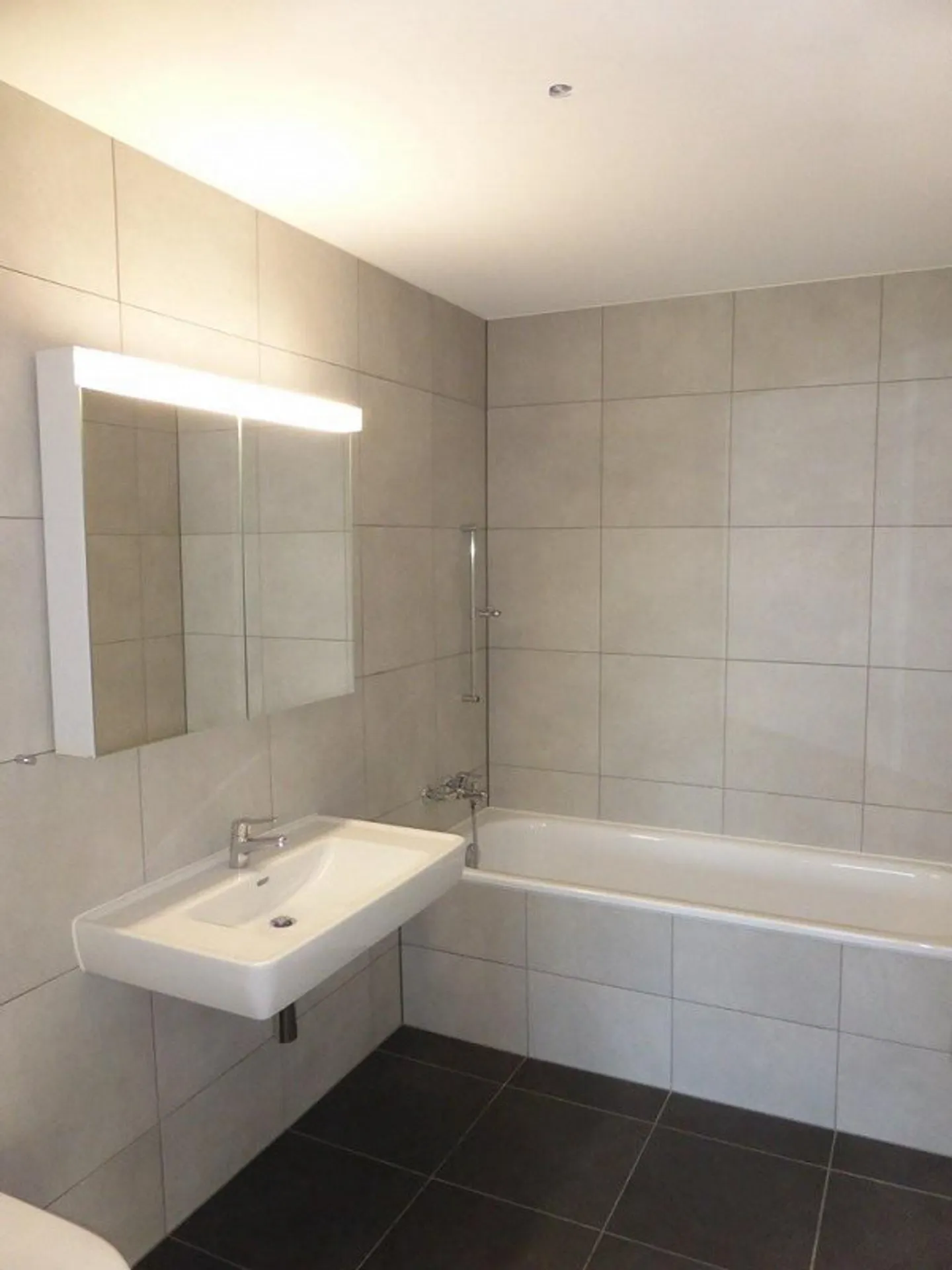 Central, Moderne, Proche de la Nature! - Photo 8 sur 8