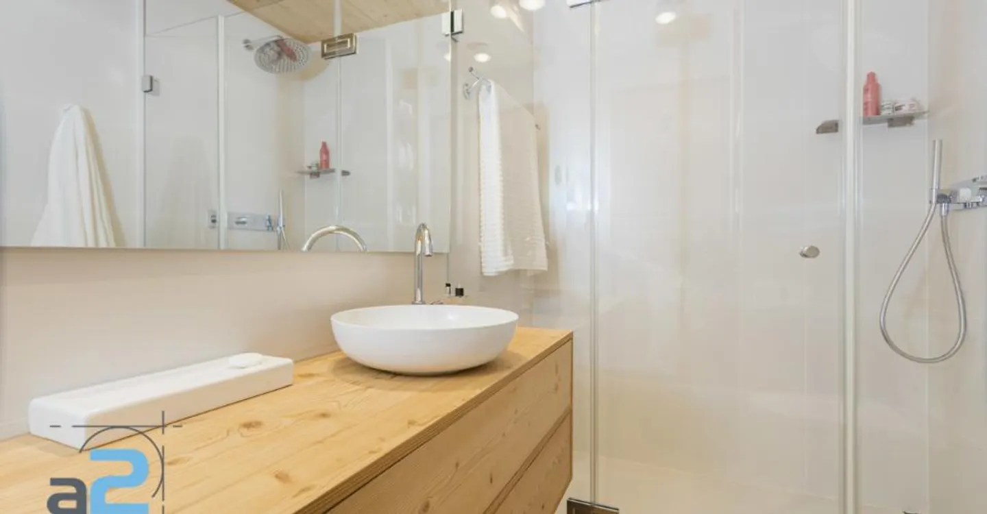 Luxury Apartment in Crans with Mountain View - Photo 10 of 12