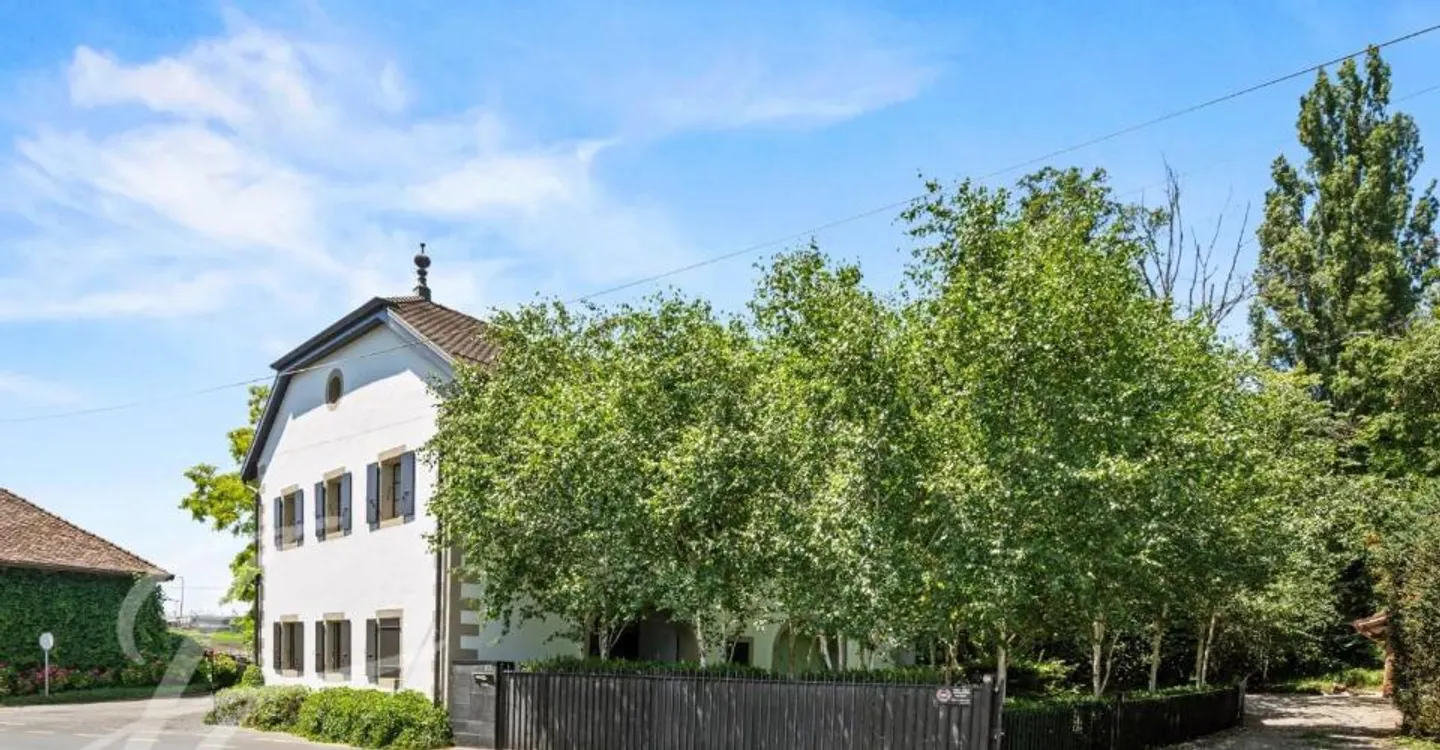Villa Lussuosa con Vista Lago - Foto 1 di 13