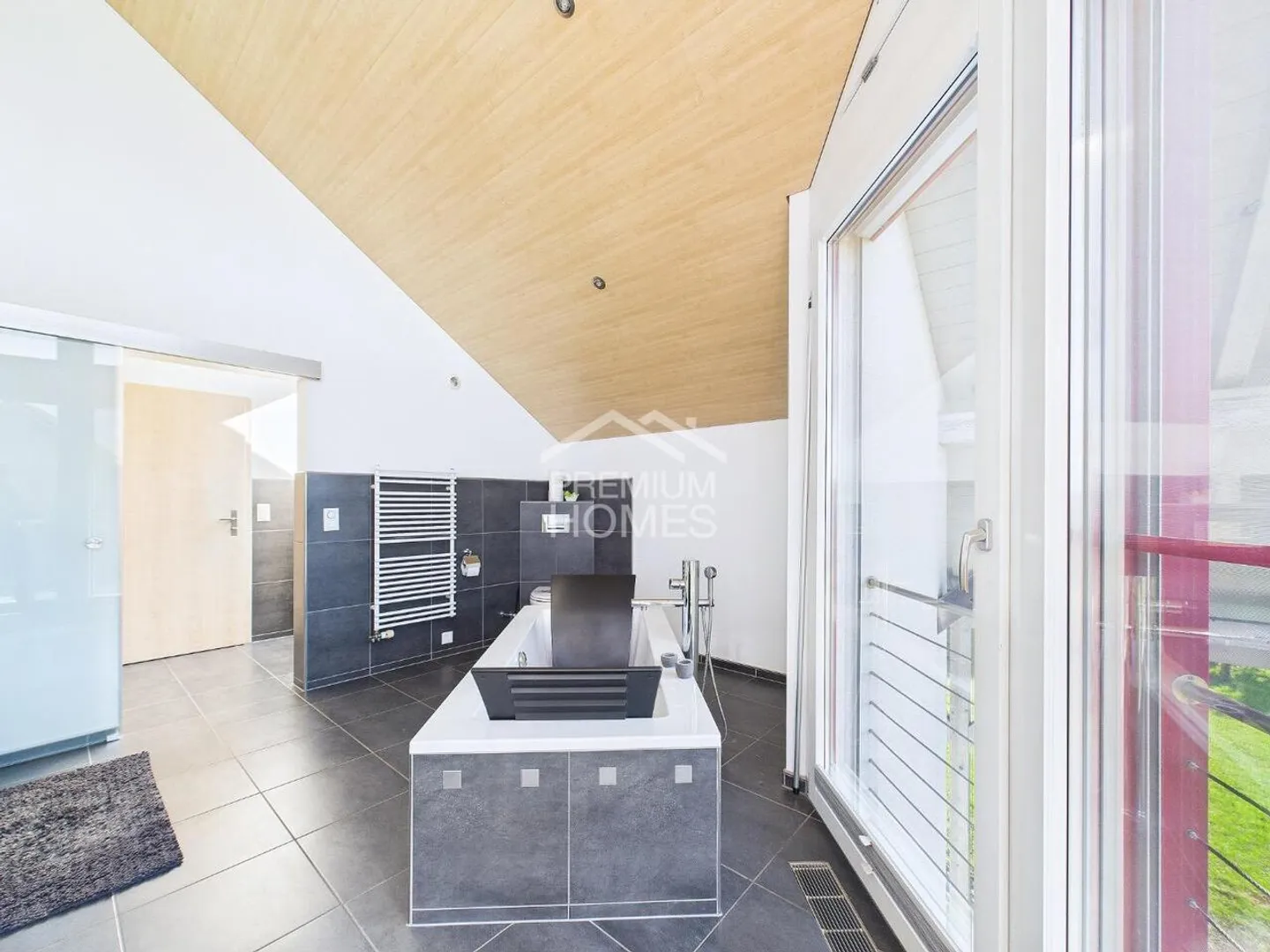 AMOUR AU PREMIER REGARD - Photo 5 sur 9