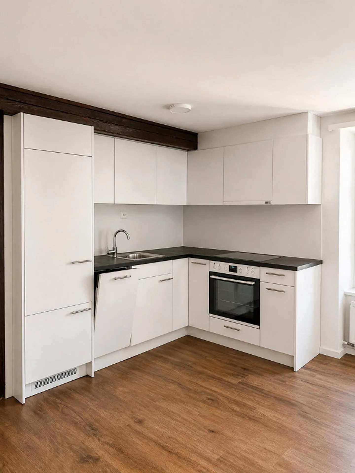 Modern 2.5-room apartment in a central location in Lucerne - Photo 1 of 5