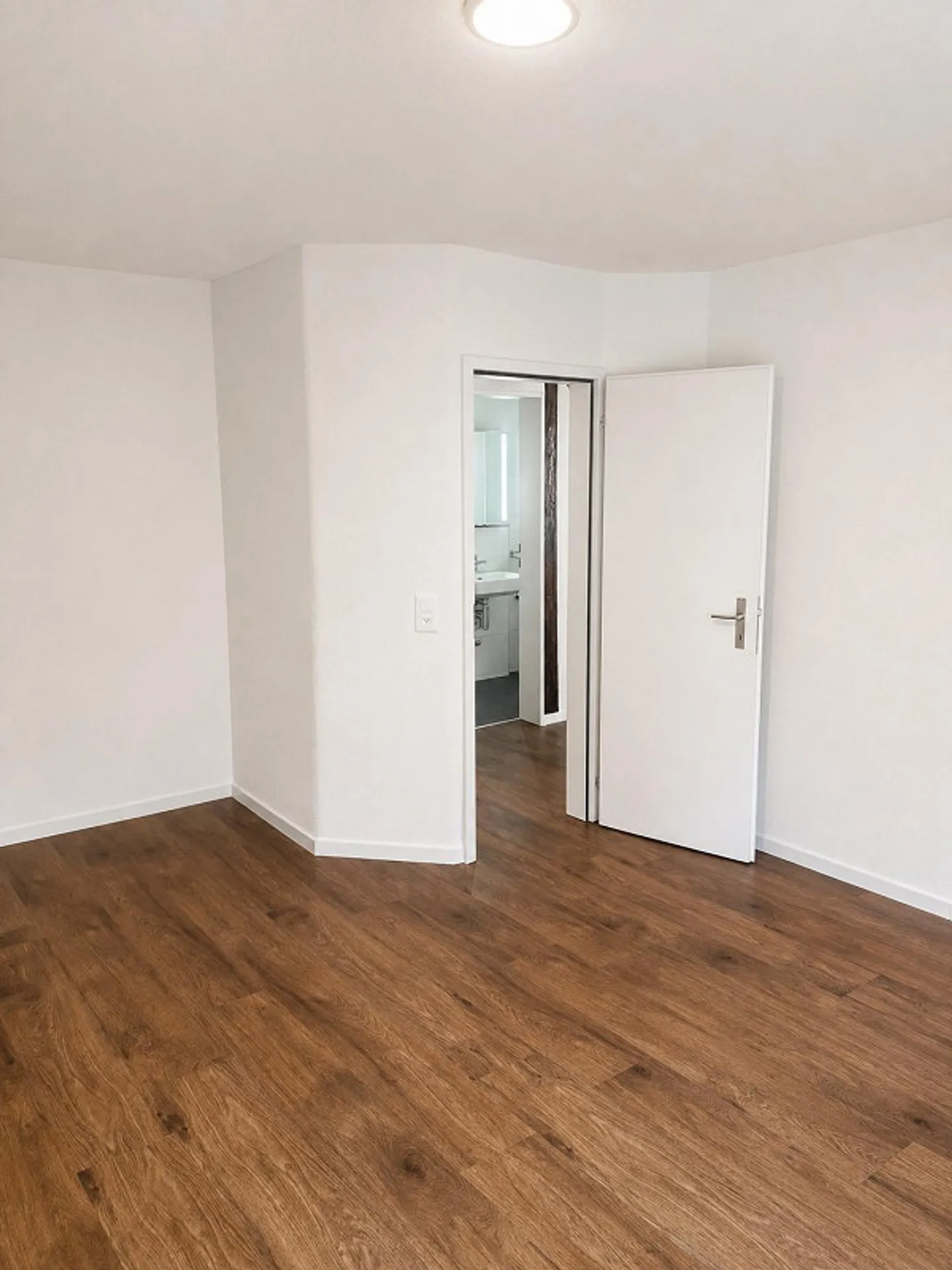 Modern 2.5-room apartment in a central location in Lucerne - Photo 3 of 5