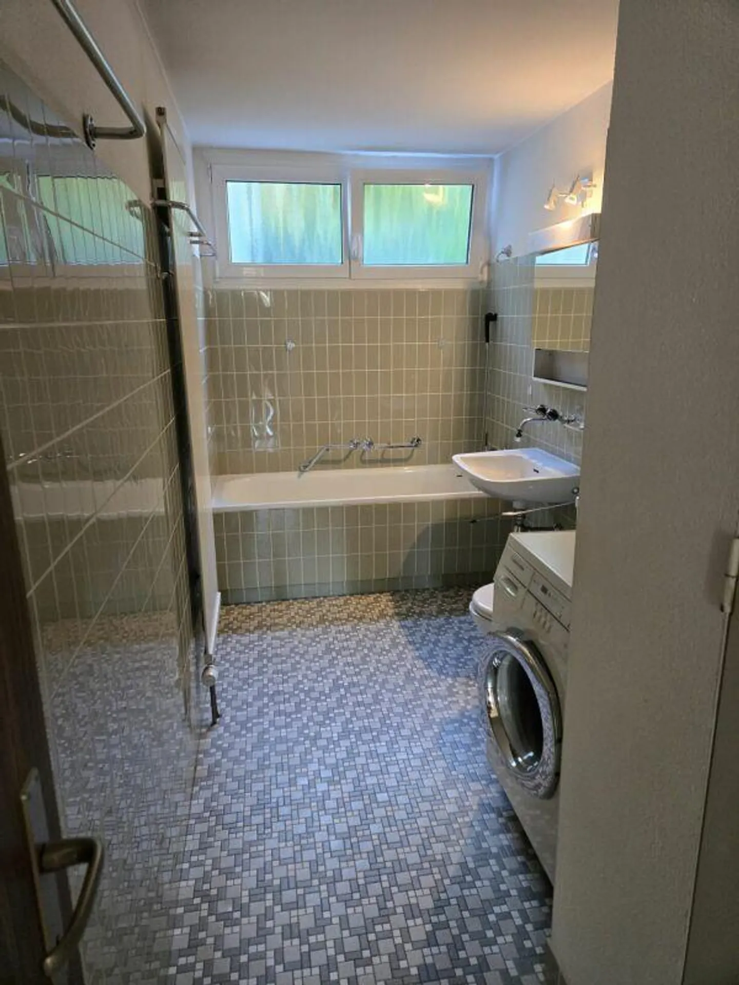 Superbe appartement 3½ pièces avec deux balcons et parking extérieur - Photo 8 sur 9
