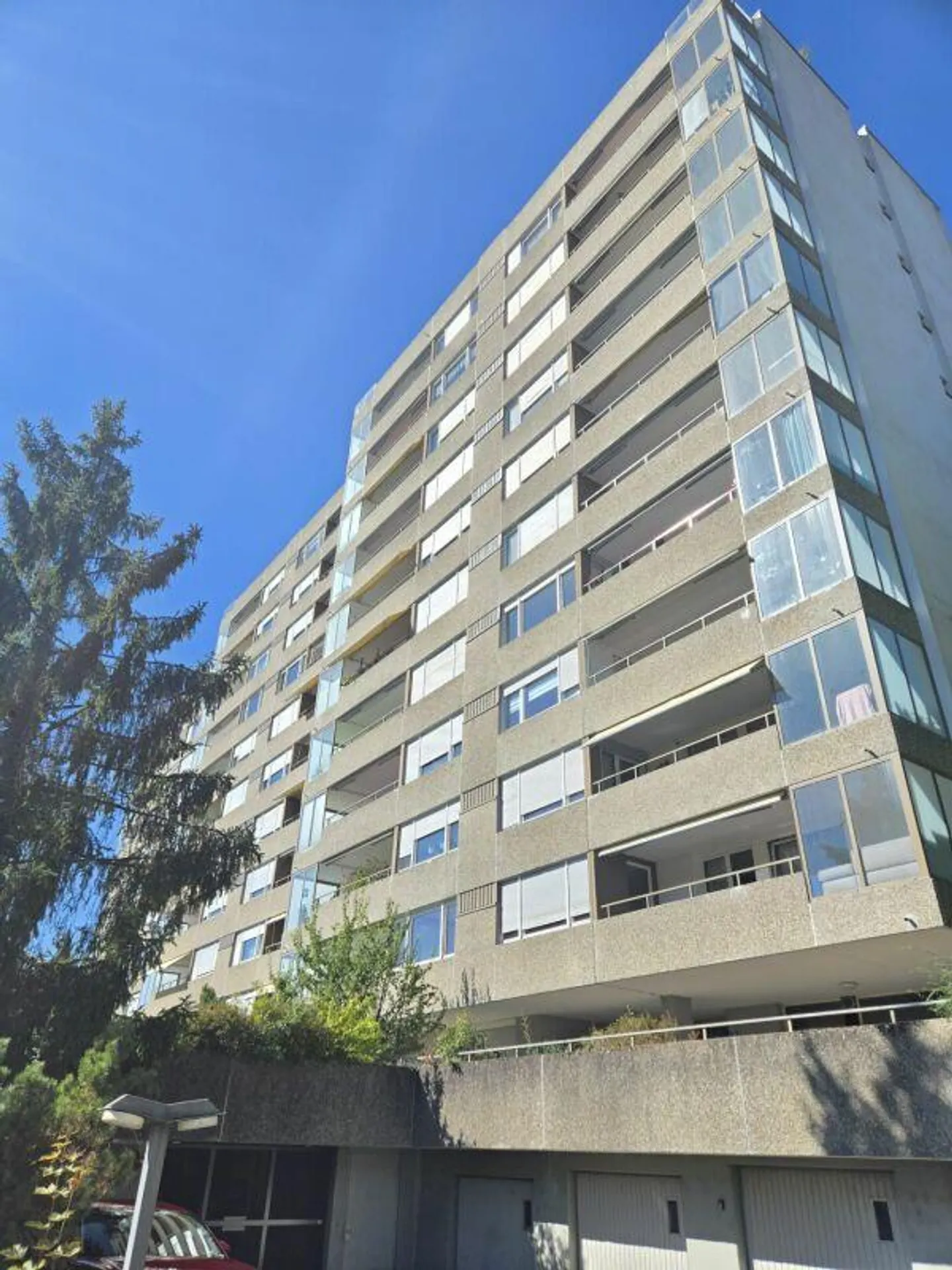 Superbe appartement 3½ pièces avec deux balcons et parking extérieur - Photo 9 sur 9