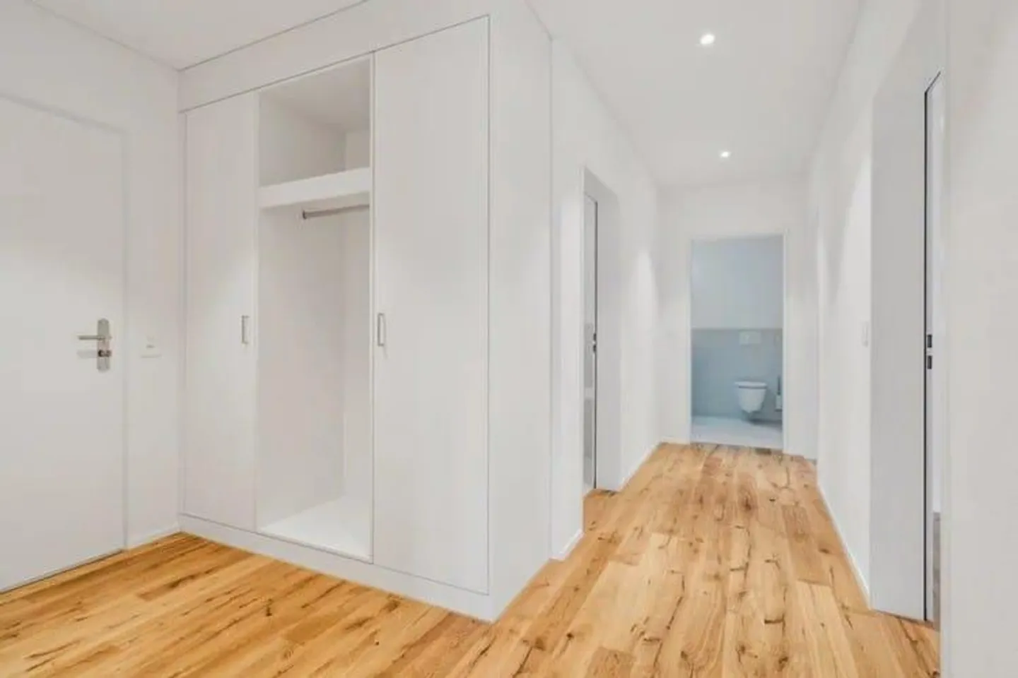 Appartement spacieux avec vue - Photo 3 sur 7