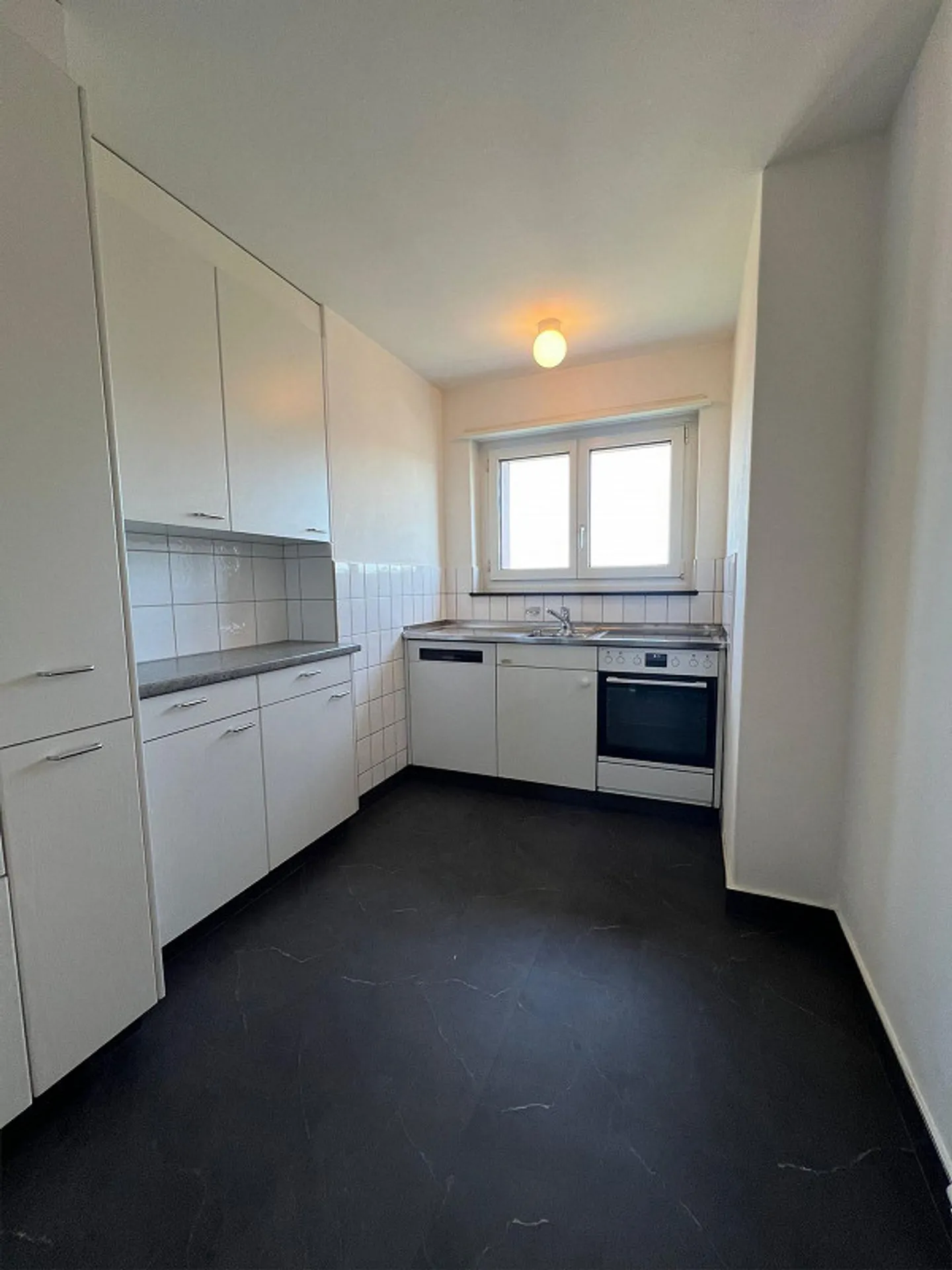 Helle Wohnung mit toller Aussicht - Foto 2 von 11