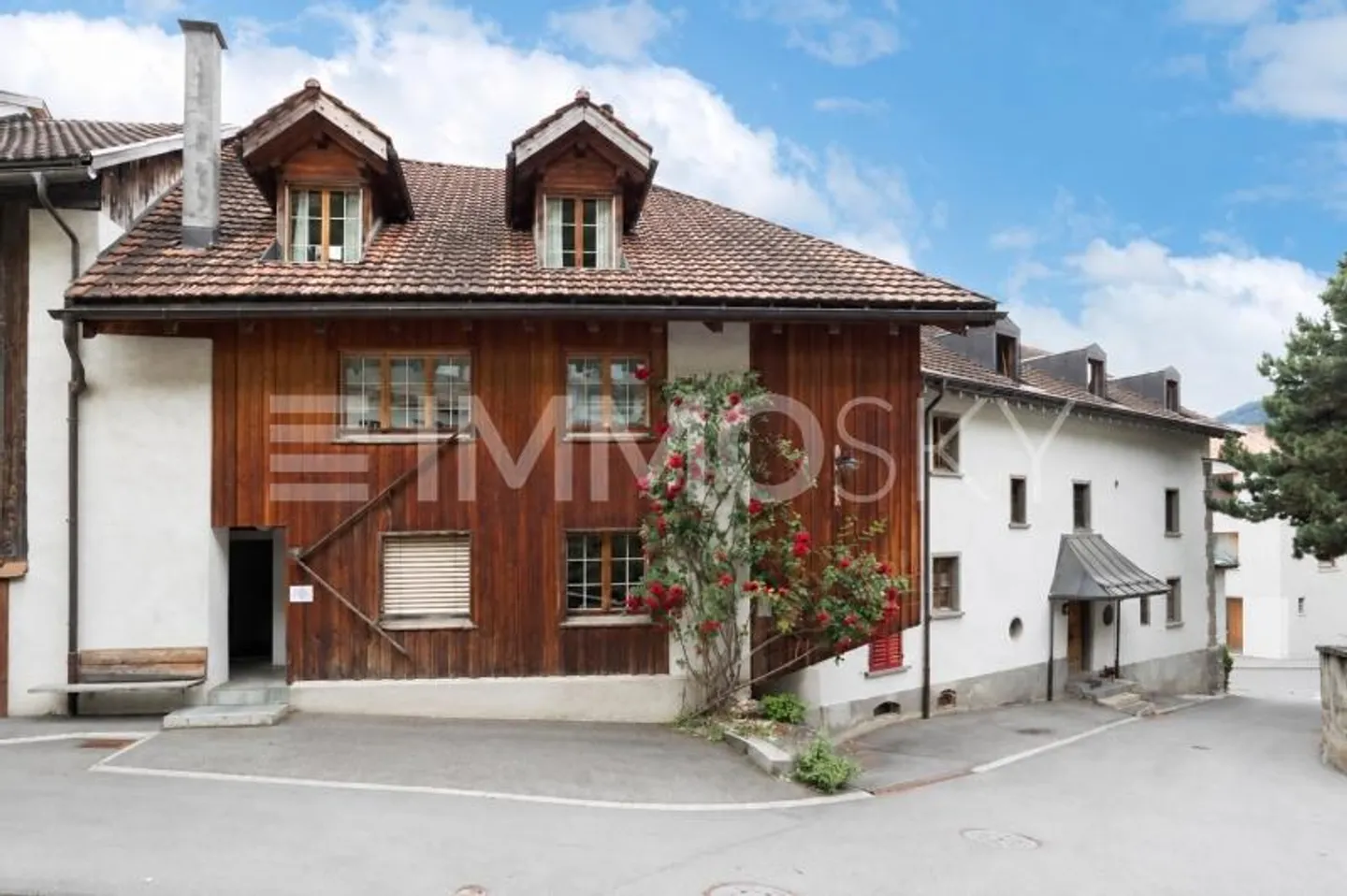 Secure your return opportunity now - attractive investment with potential - Photo 1 of 5