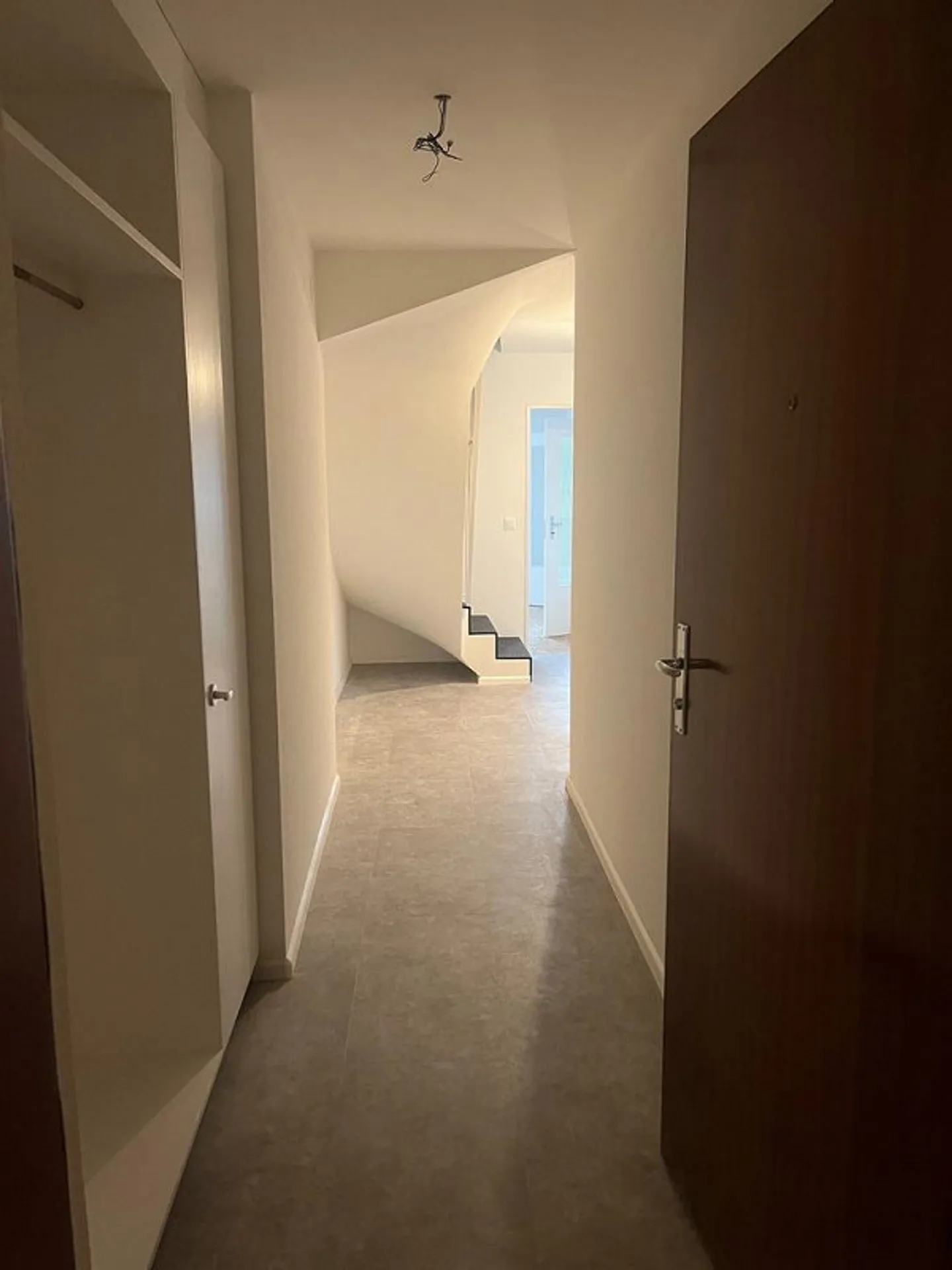 Appartement en duplex spacieux au centre du village - Photo 9 sur 11