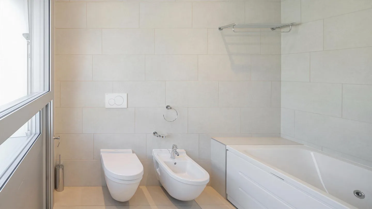 ESPERIENZA URBANA SU UN UNICO LIVELLO | URBANES WOHNERLEBNIS AUF EI... - Foto 2 di 4