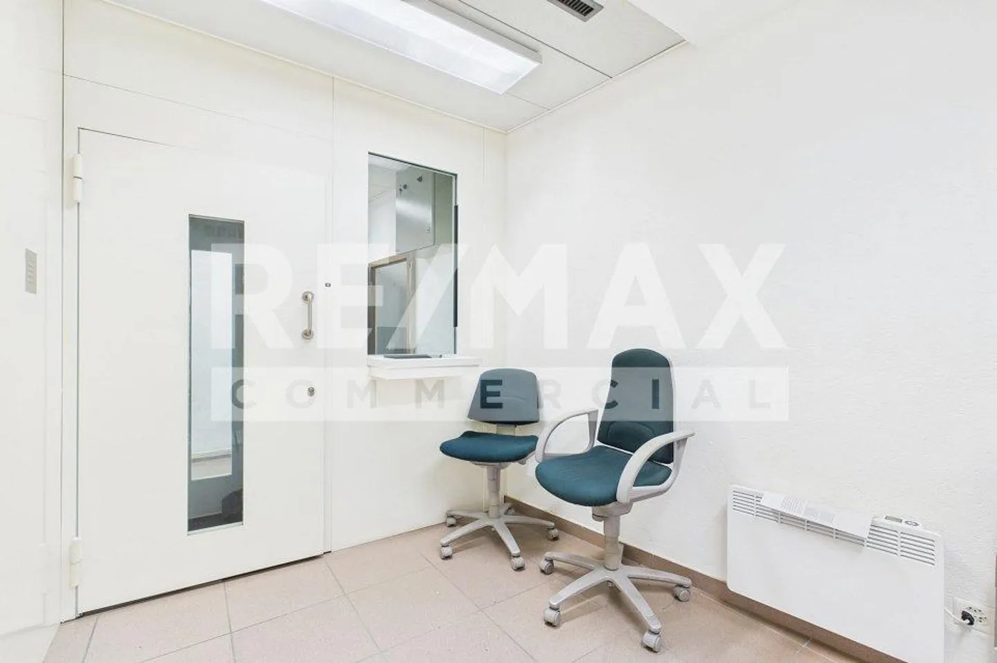 Unità commerciale locale in posizione centrale - Foto 6 di 8