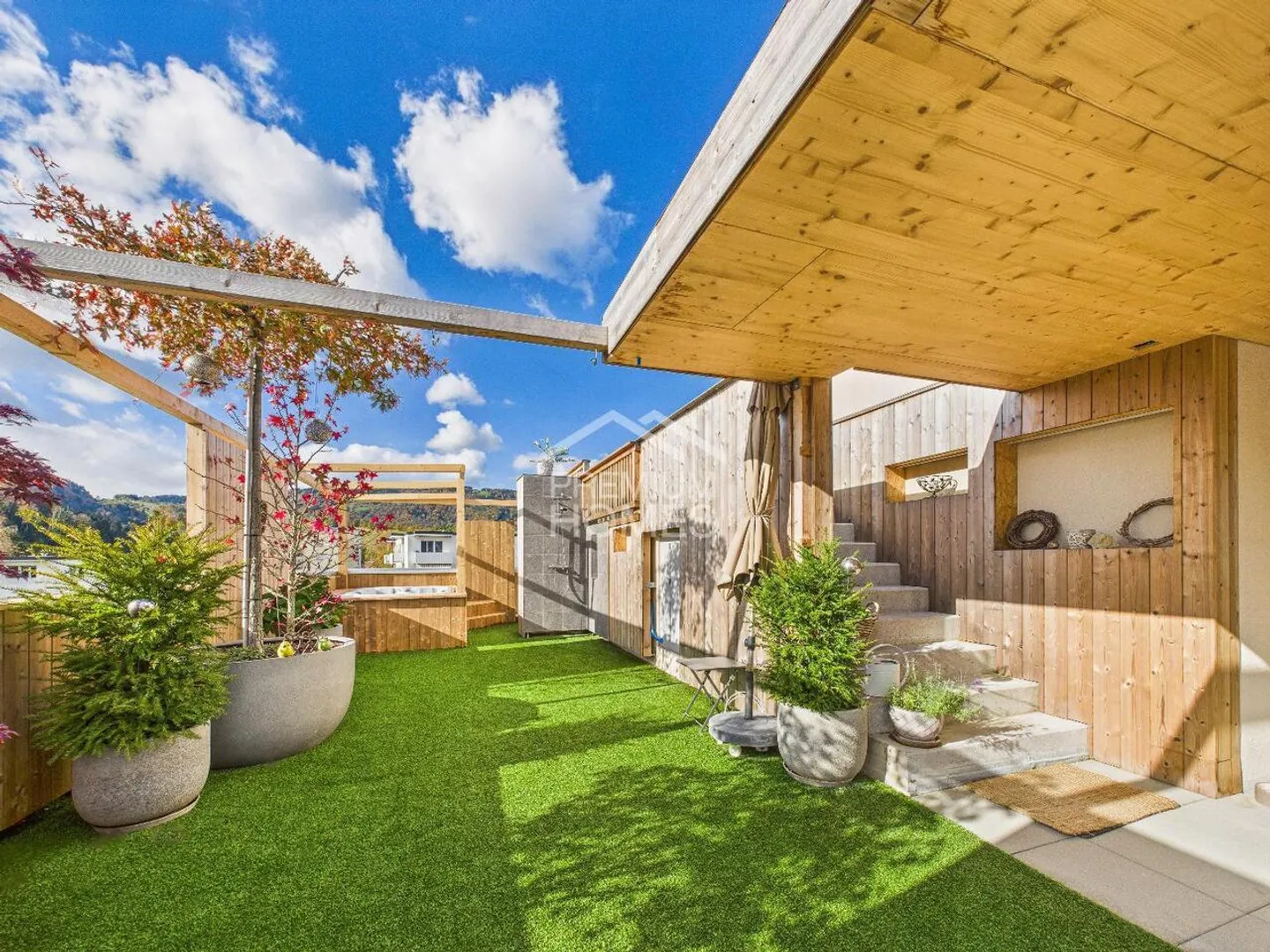 Penthouse exclusif avec piscine et vue panoramique - Photo 2 sur 11