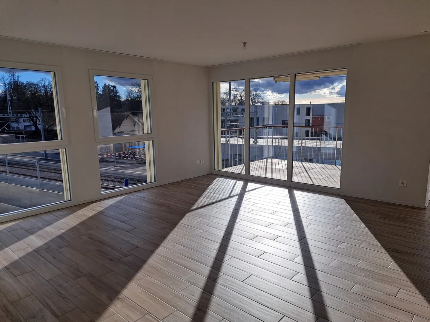 Bel appartement lumineux 4,5 pièces - Photo 5 sur 8