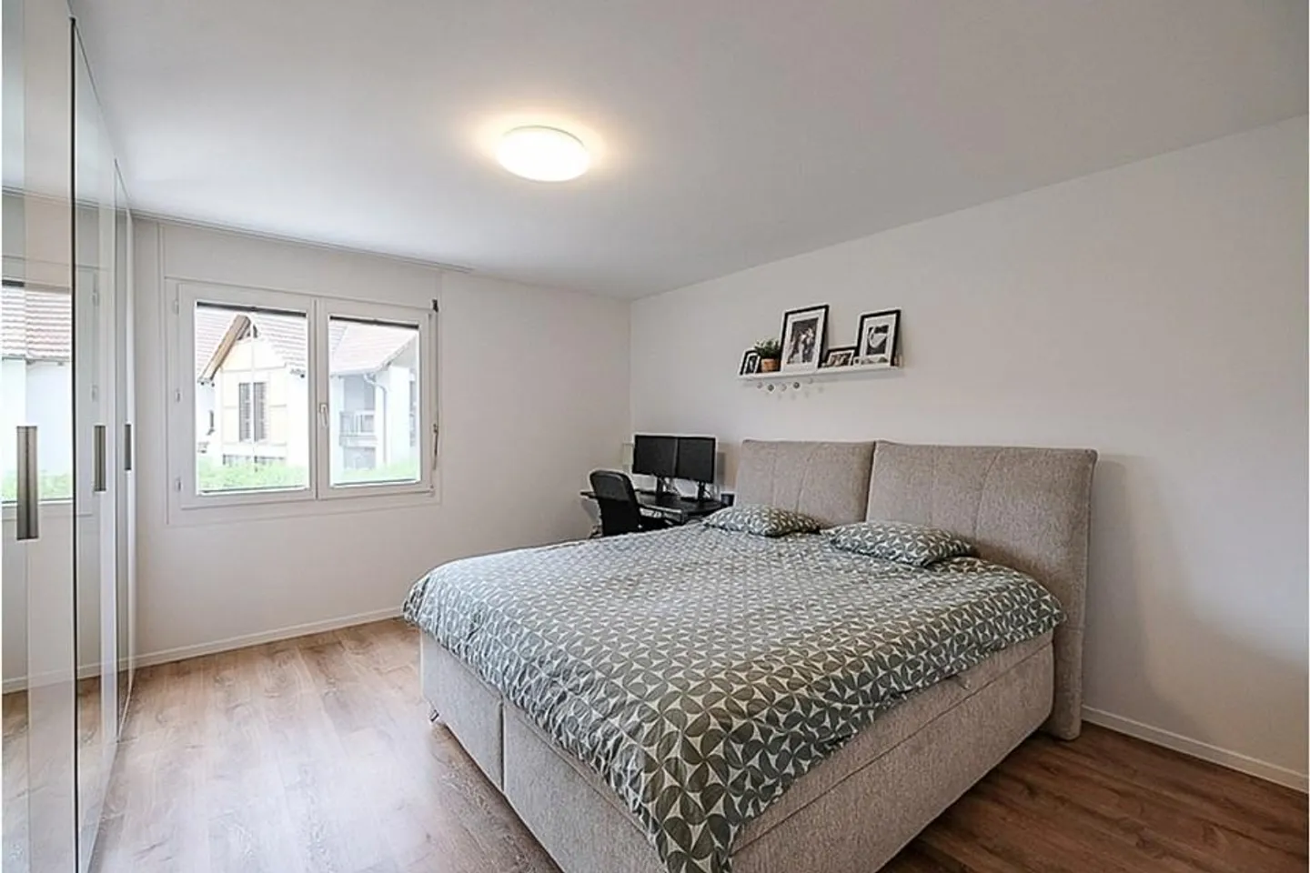 Appartement en duplex de 4,5 pièces élégant dans un emplacement calme et central... - Photo 4 sur 13