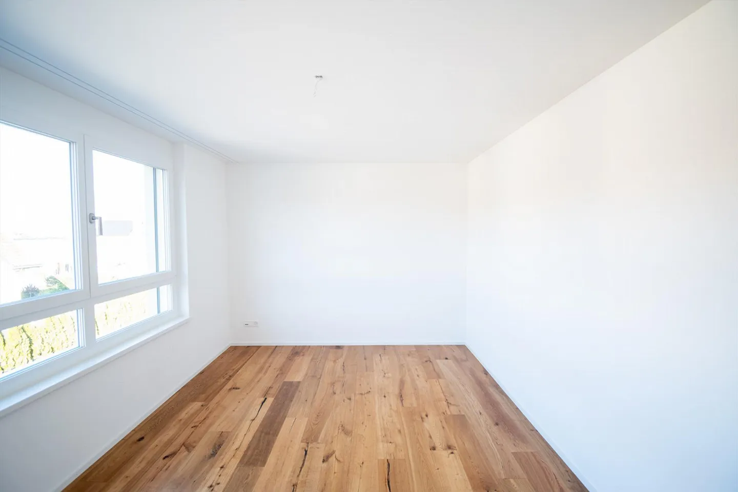 Moderno appartamento di 3,5 stanze con grande balcone e vicino al lago - Foto 12 di 15