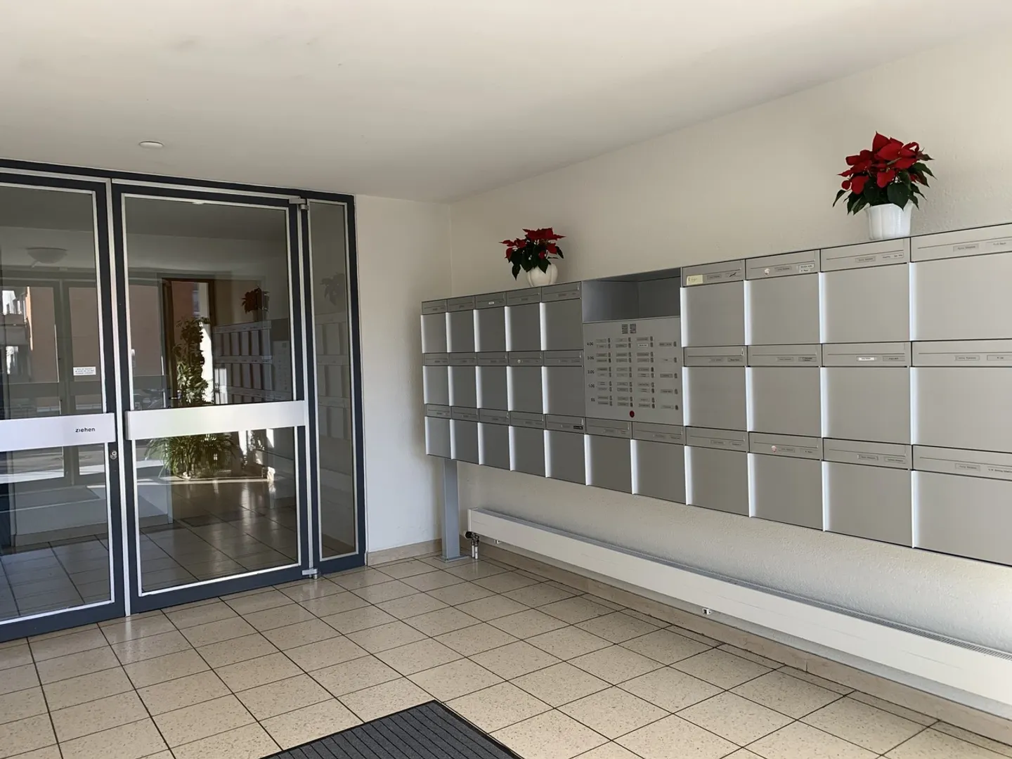 Appartement moderne proche du centre avec balcon - Photo 10 sur 11