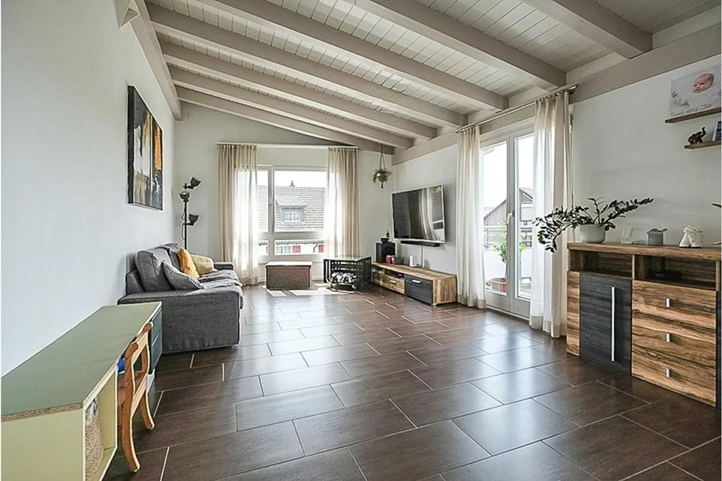 Appartement en duplex de 4,5 pièces élégant dans un emplacement calme et central... - Photo 8 sur 13