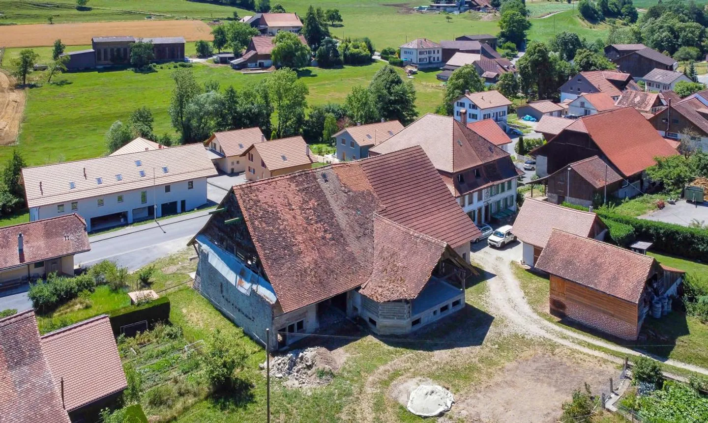 Immobilienprojekt mit 6 Wohnungen und Baugenehmigung - Foto 1 von 13