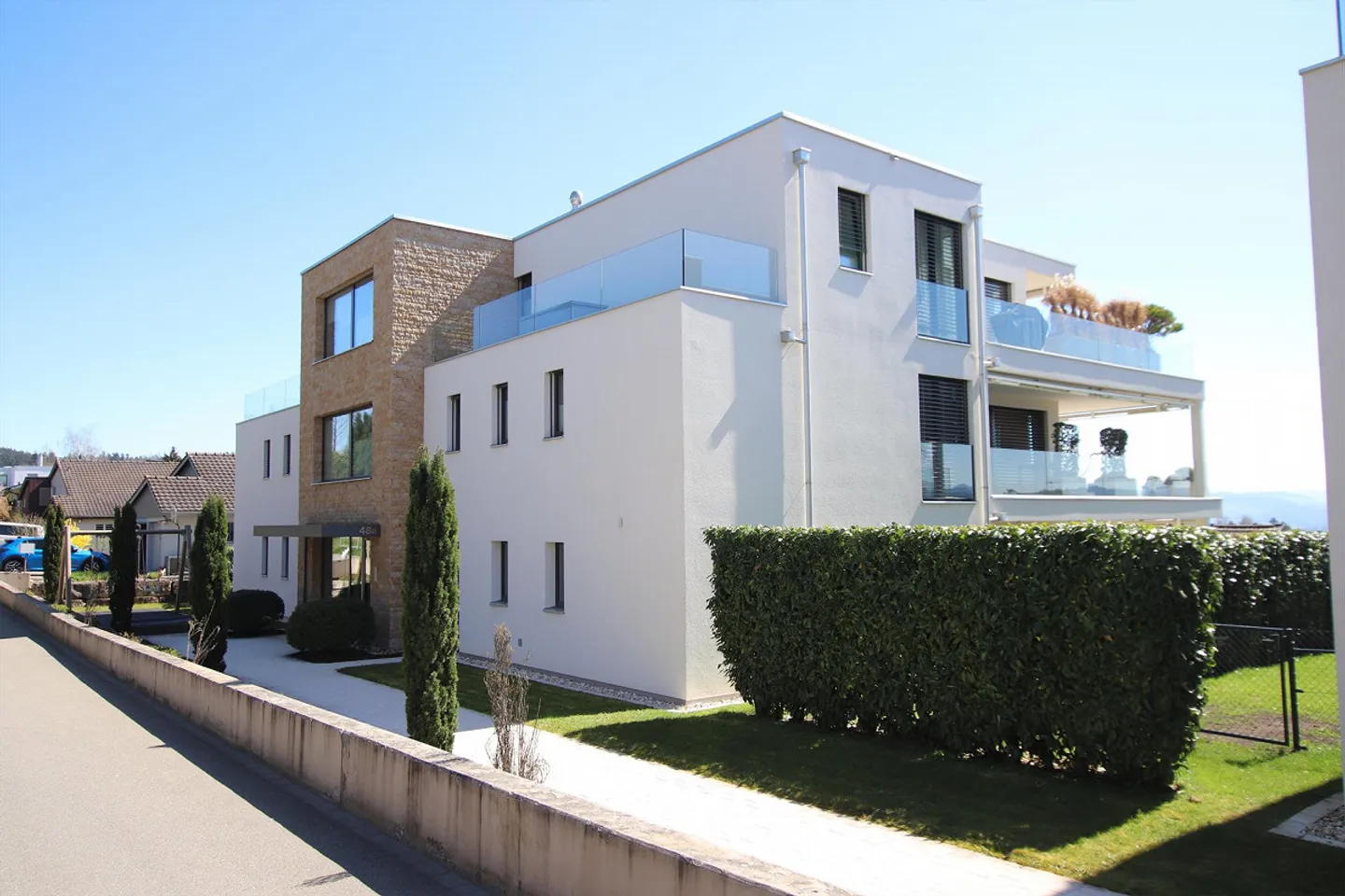 Exclusive 5.5-room penthouse apartment with panoramic view at Hofberg in Wil - Photo 1 of 29