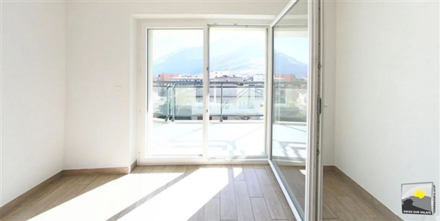 «SAXON/ Je suis "LOVELY" appartement terrasse 2.5 stes de 79 m2 é louer, Schweiz» - Photo 10 sur 19