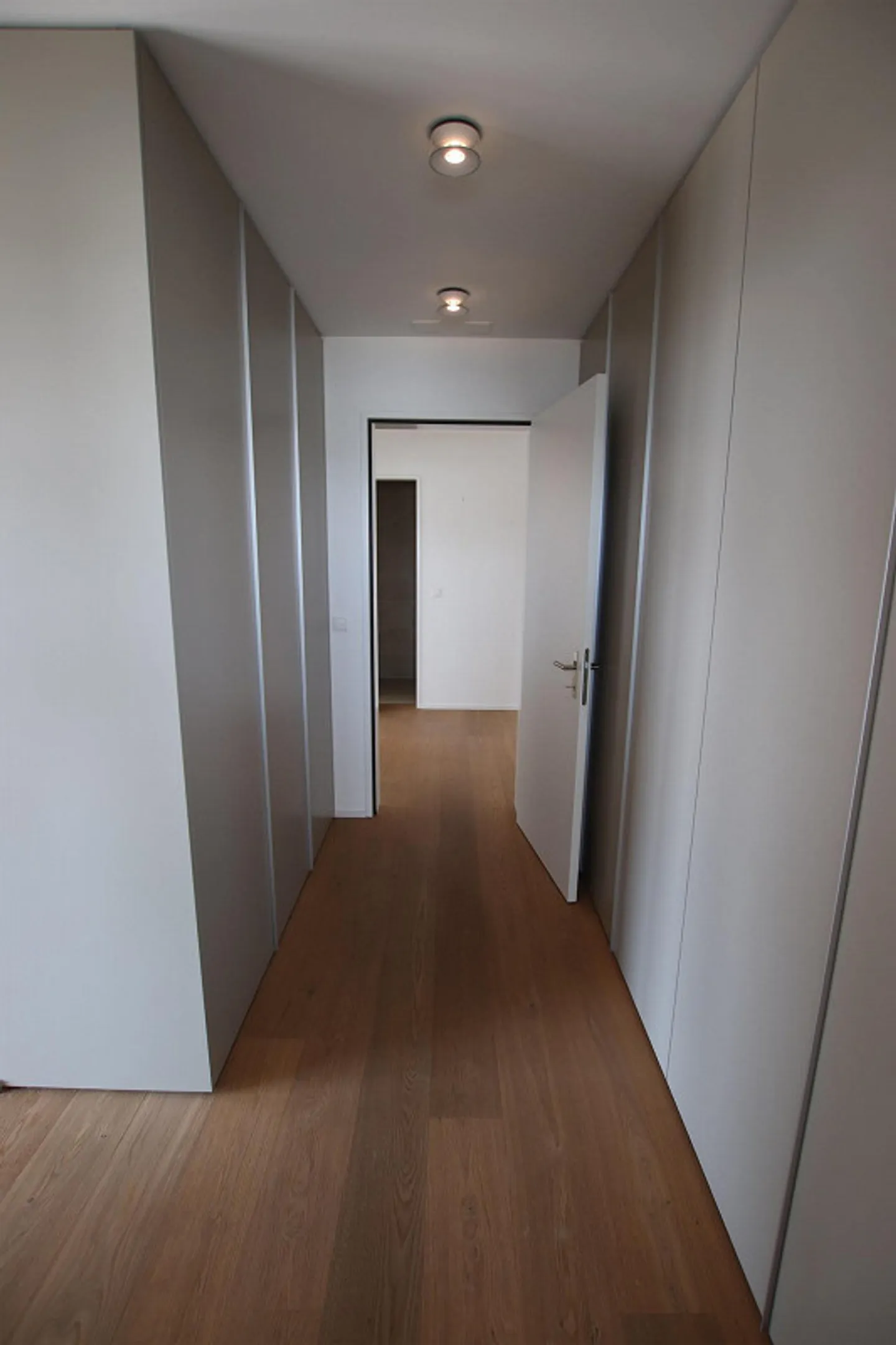 Exclusive 5.5-room penthouse apartment with panoramic view at Hofberg in Wil - Photo 13 of 29