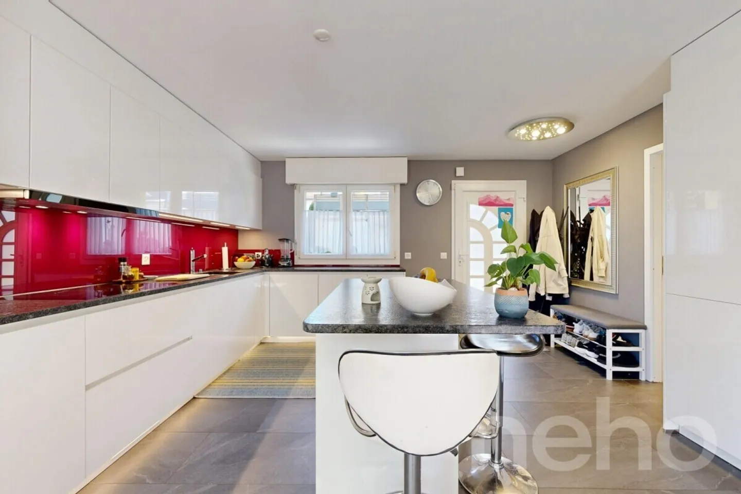 Terraced house in the center of the village with a view of the forest - Photo 2 of 12