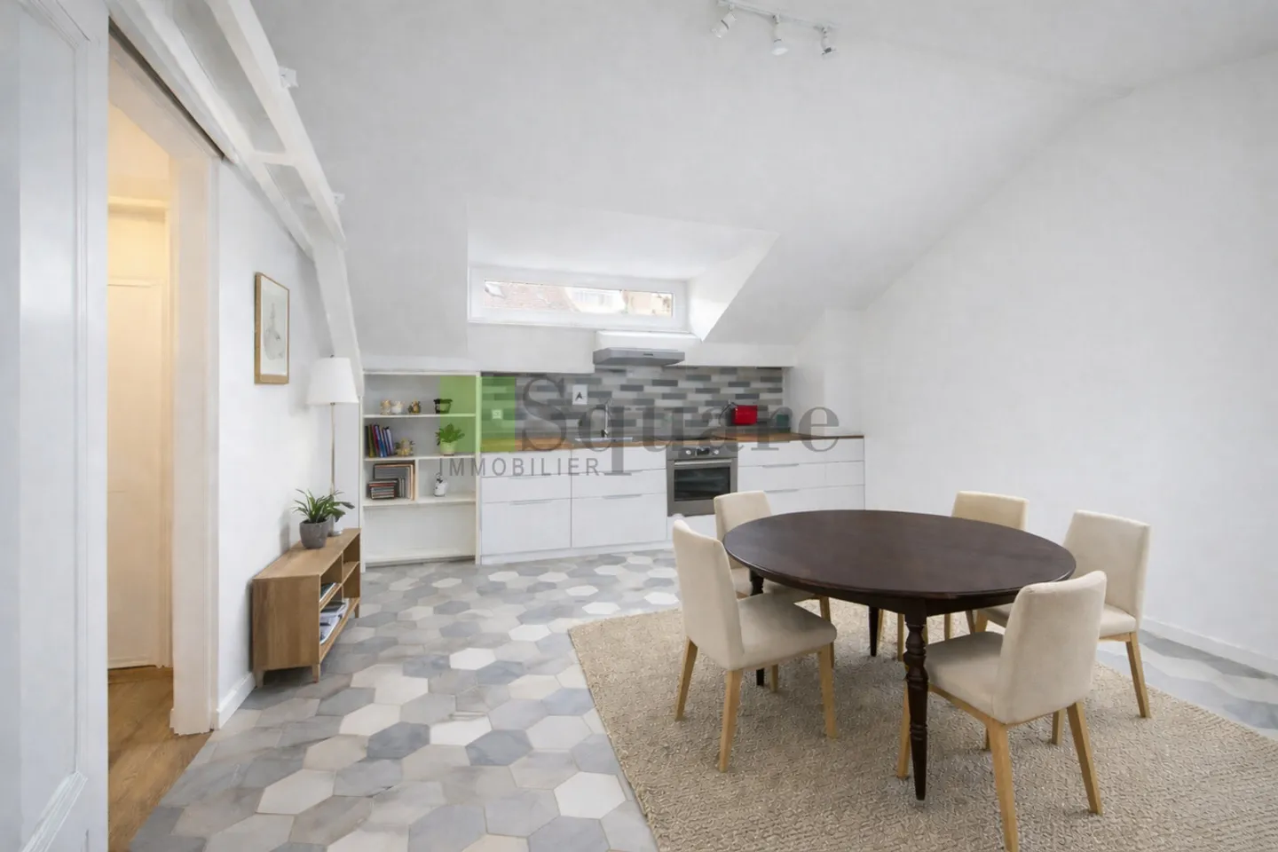 Room for rent - Photo 1 of 7