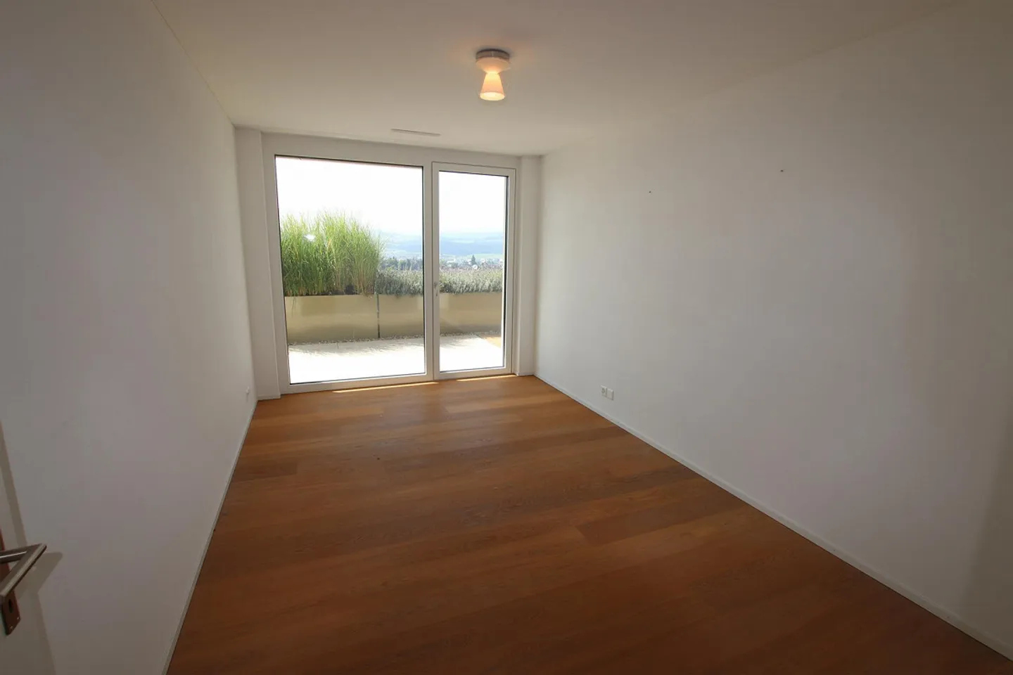 Exclusive 5.5-room penthouse apartment with panoramic view at Hofberg in Wil - Photo 18 of 29