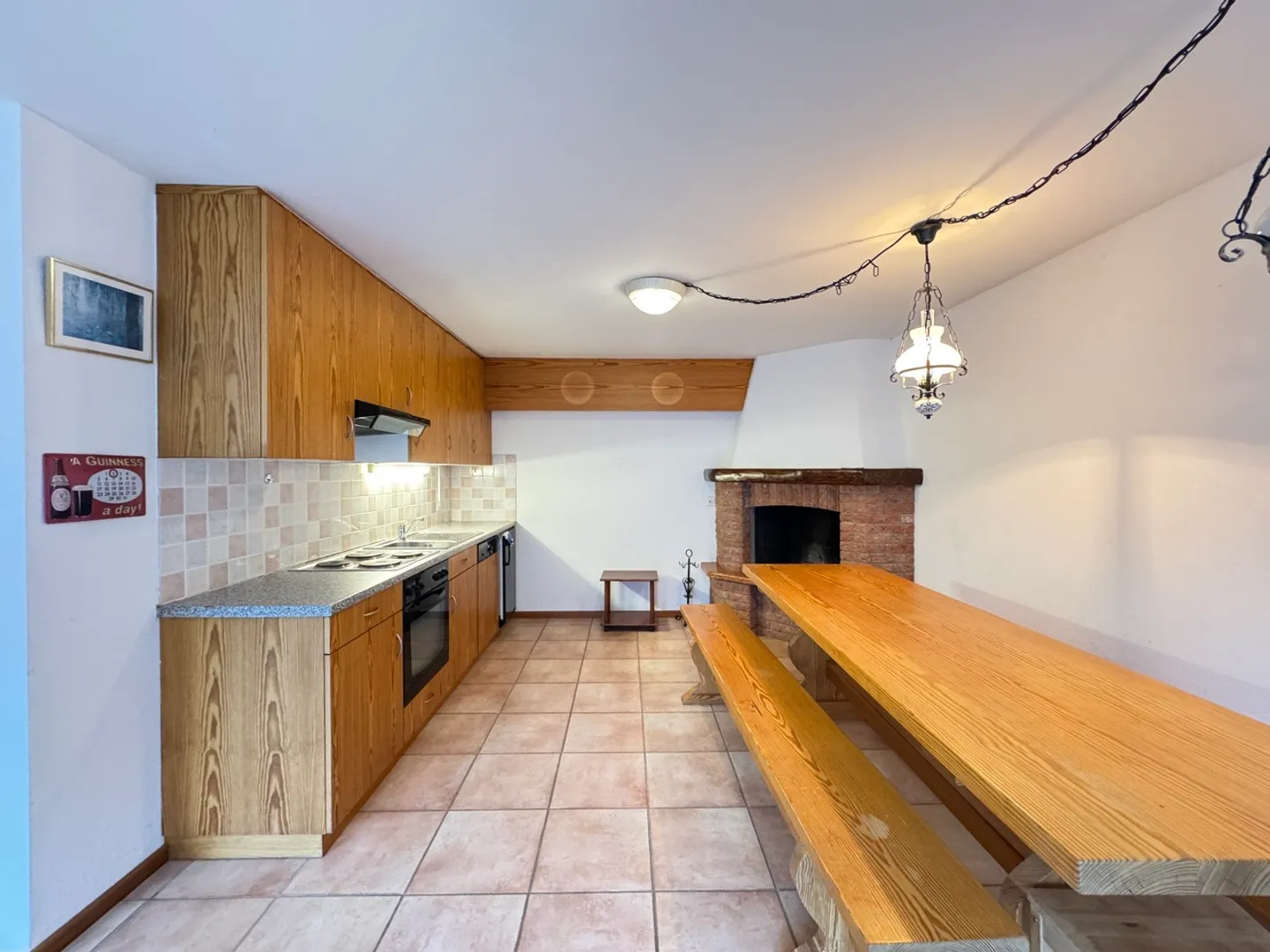 SCHÖNE DOPPELHAUSHÄLFTE 5.5 ZIMMER - Foto 13 von 16