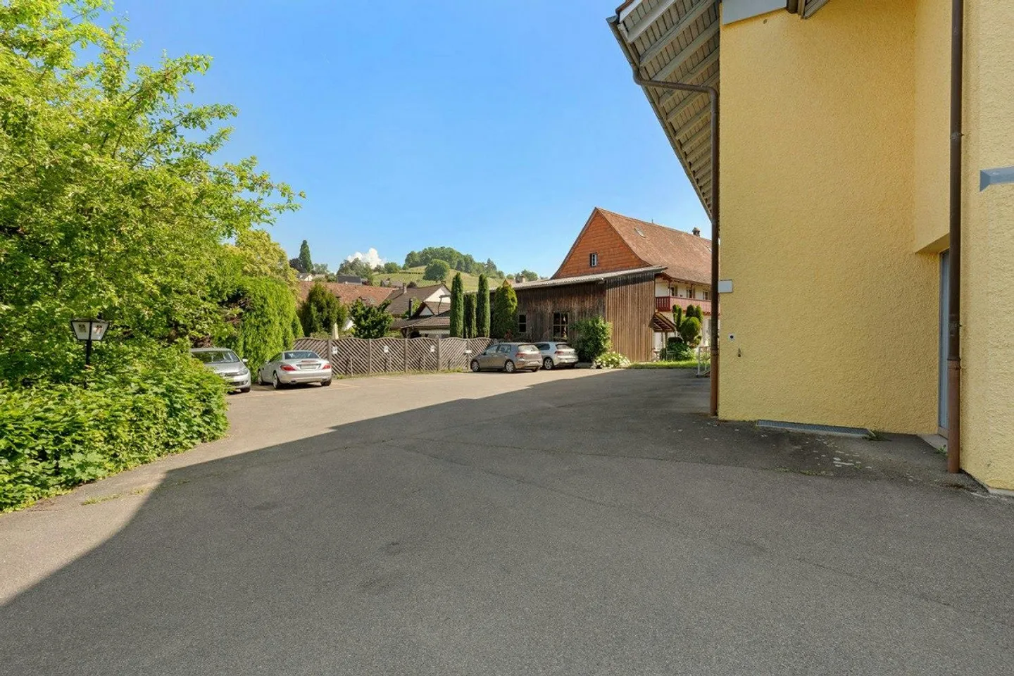 Il tuo investimento immobiliare: appartamenti in affitto / studi nel centro del villaggio di Rafz - Foto 12 di 12