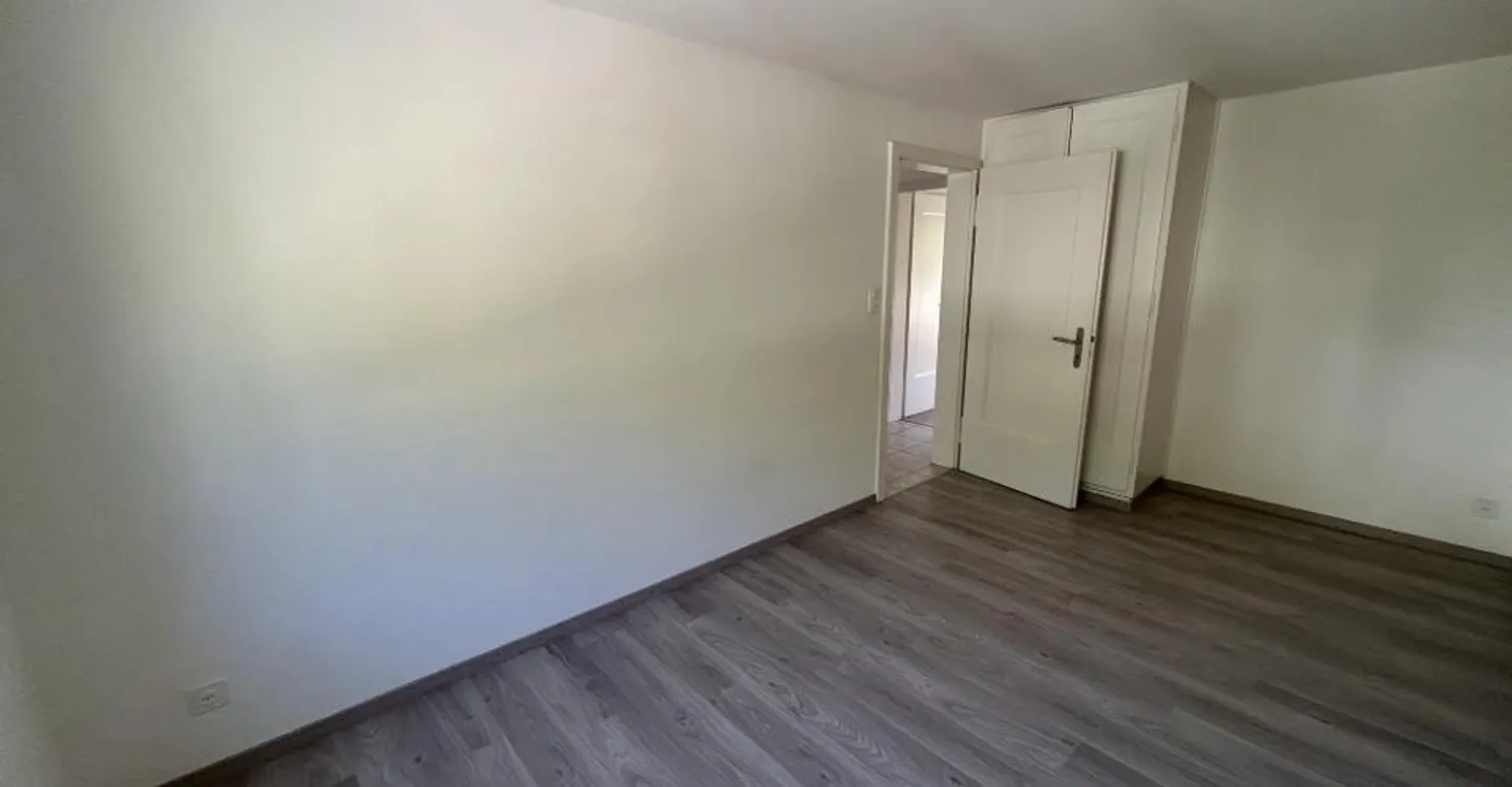 Appartement rénové avec balcon - Photo 6 sur 7