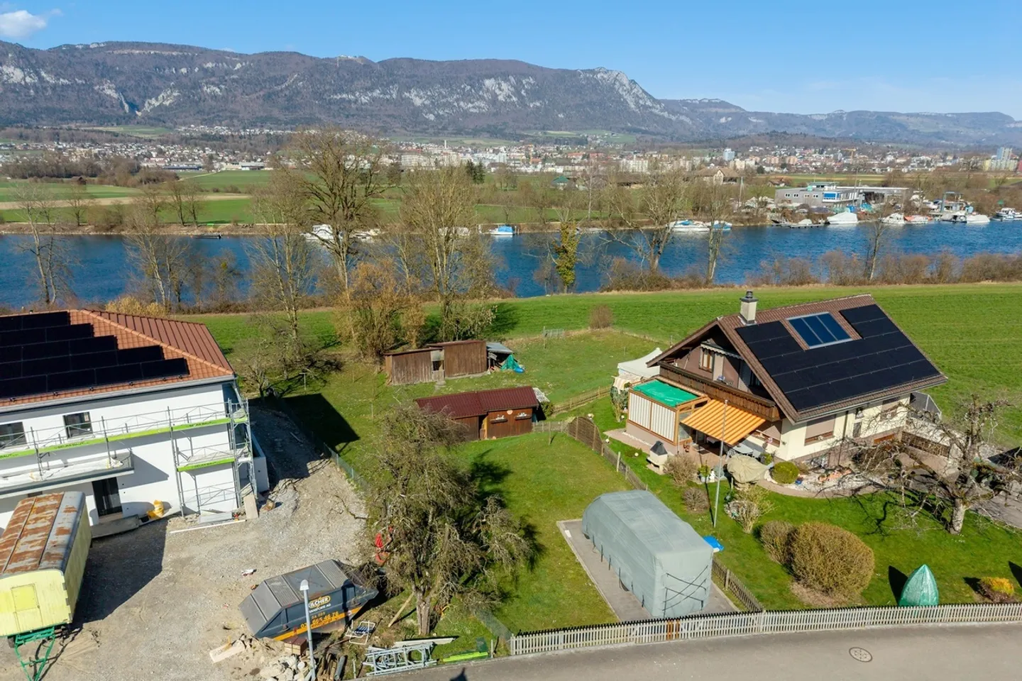Esclusivo lotto edificabile sulle rive dell'Aare con vista sul Giura - Foto 1 di 7