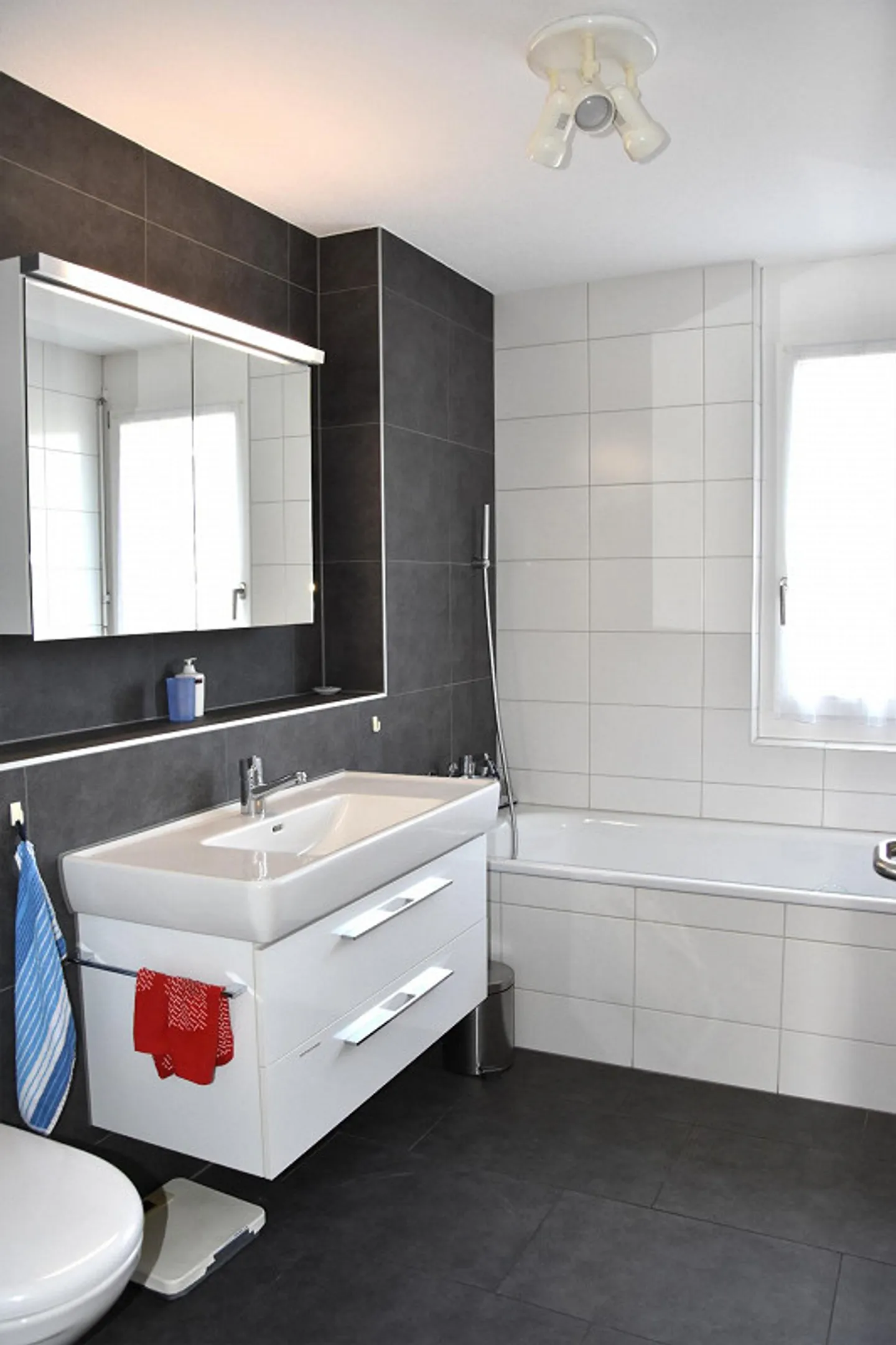 Spacious 4.5 room apartment with large balcony/loggia in Steffisburg - Photo 5 of 7