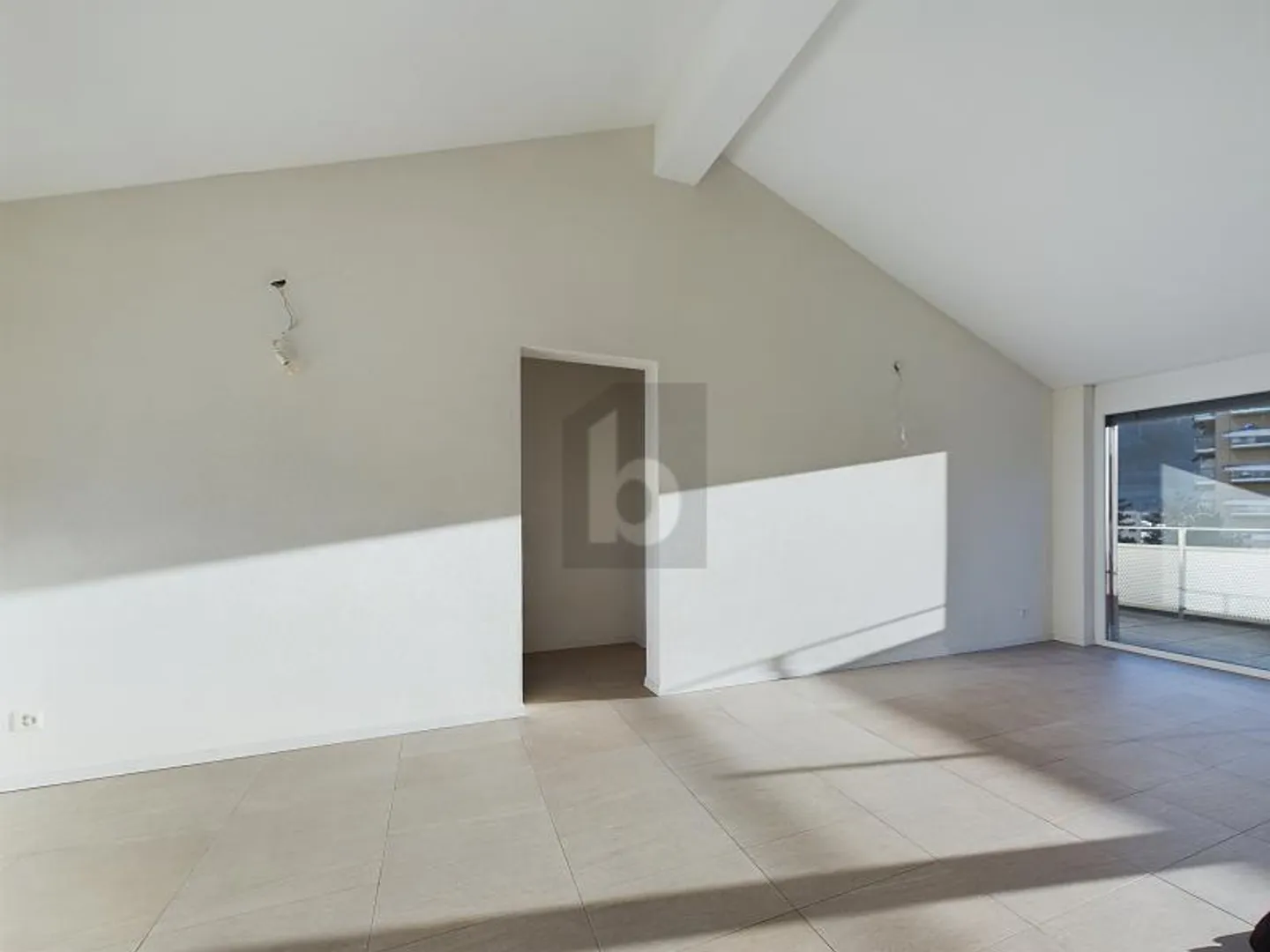 SUNNY, QUIET WITH A WIDE VIEW - Photo 2 of 6