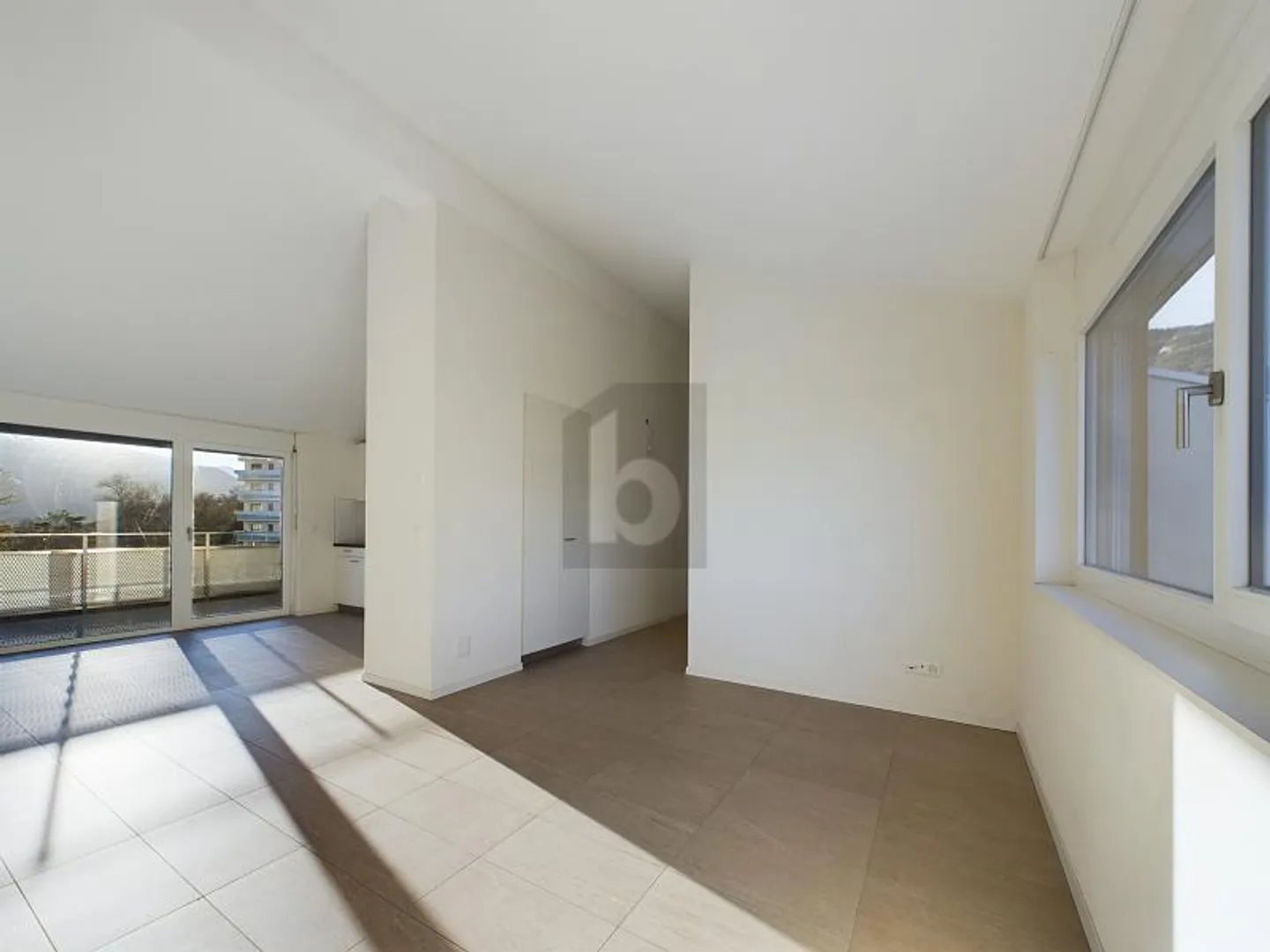 SUNNY, QUIET WITH A WIDE VIEW - Photo 3 of 6