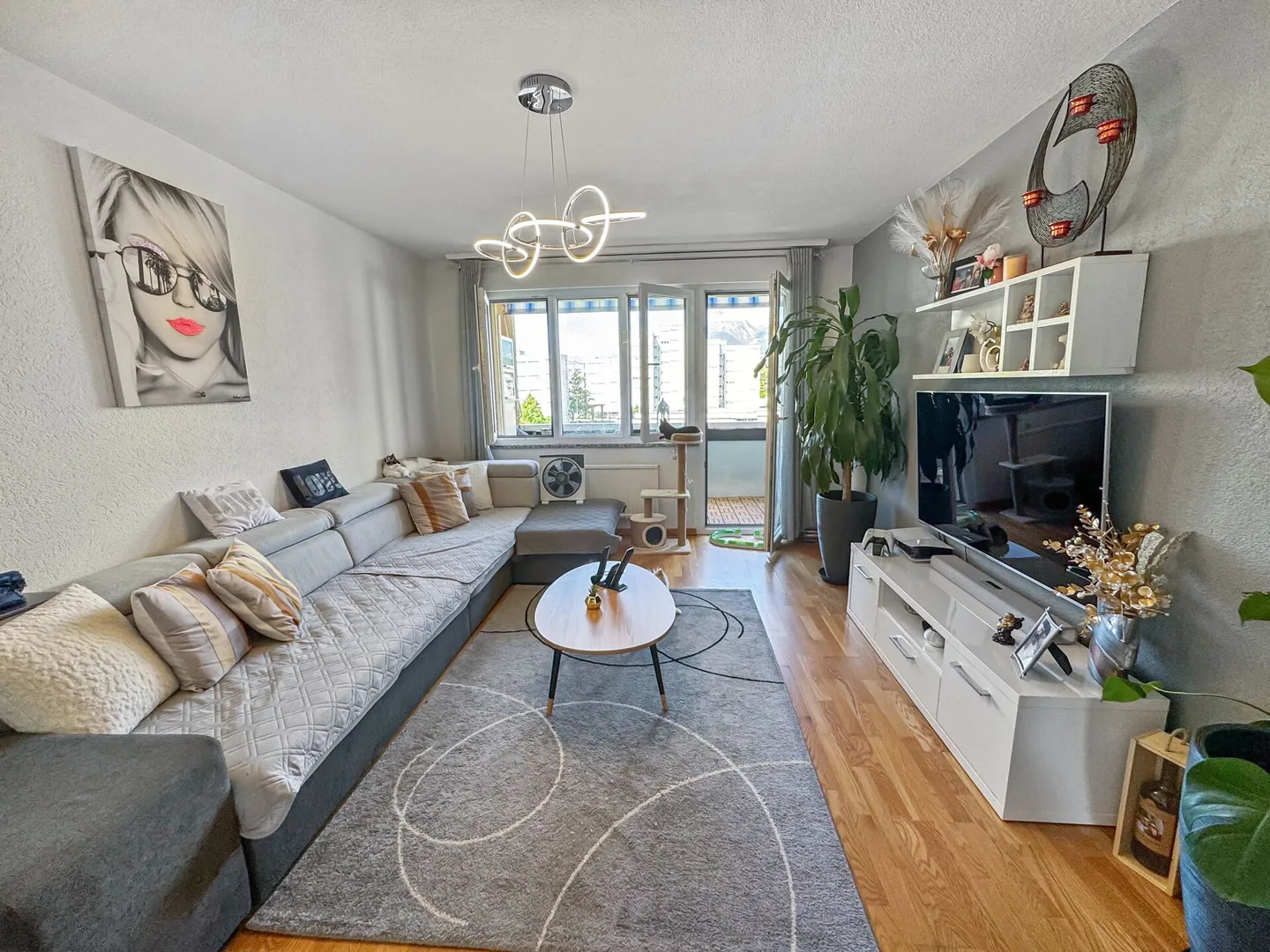 Sion - Helle, ruhige 4,5-Zimmer-Wohnung mit Garage und freiem Blick - Foto 1 von 10