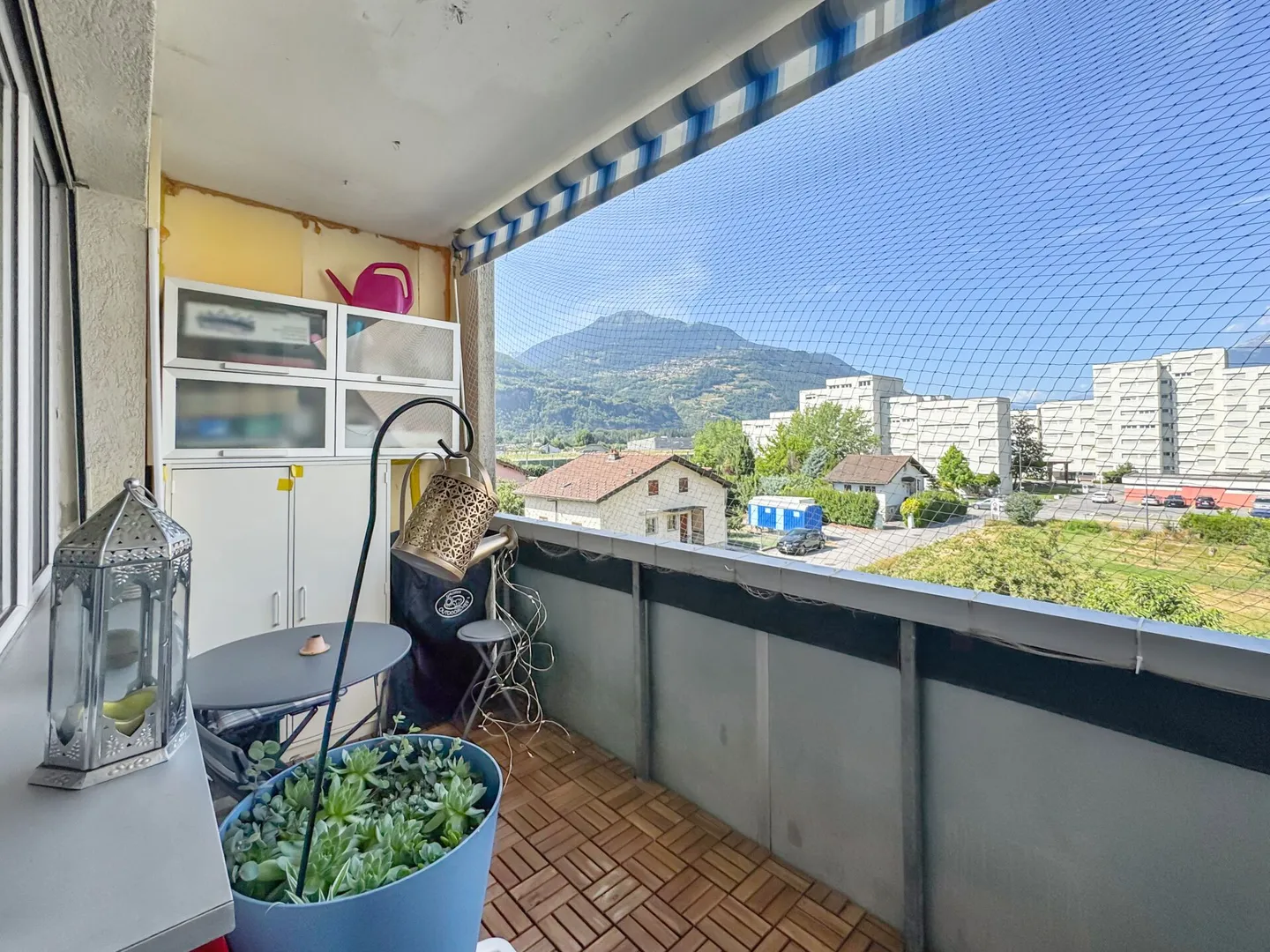 Sion - Helle, ruhige 4,5-Zimmer-Wohnung mit Garage und freiem Blick - Foto 2 von 10